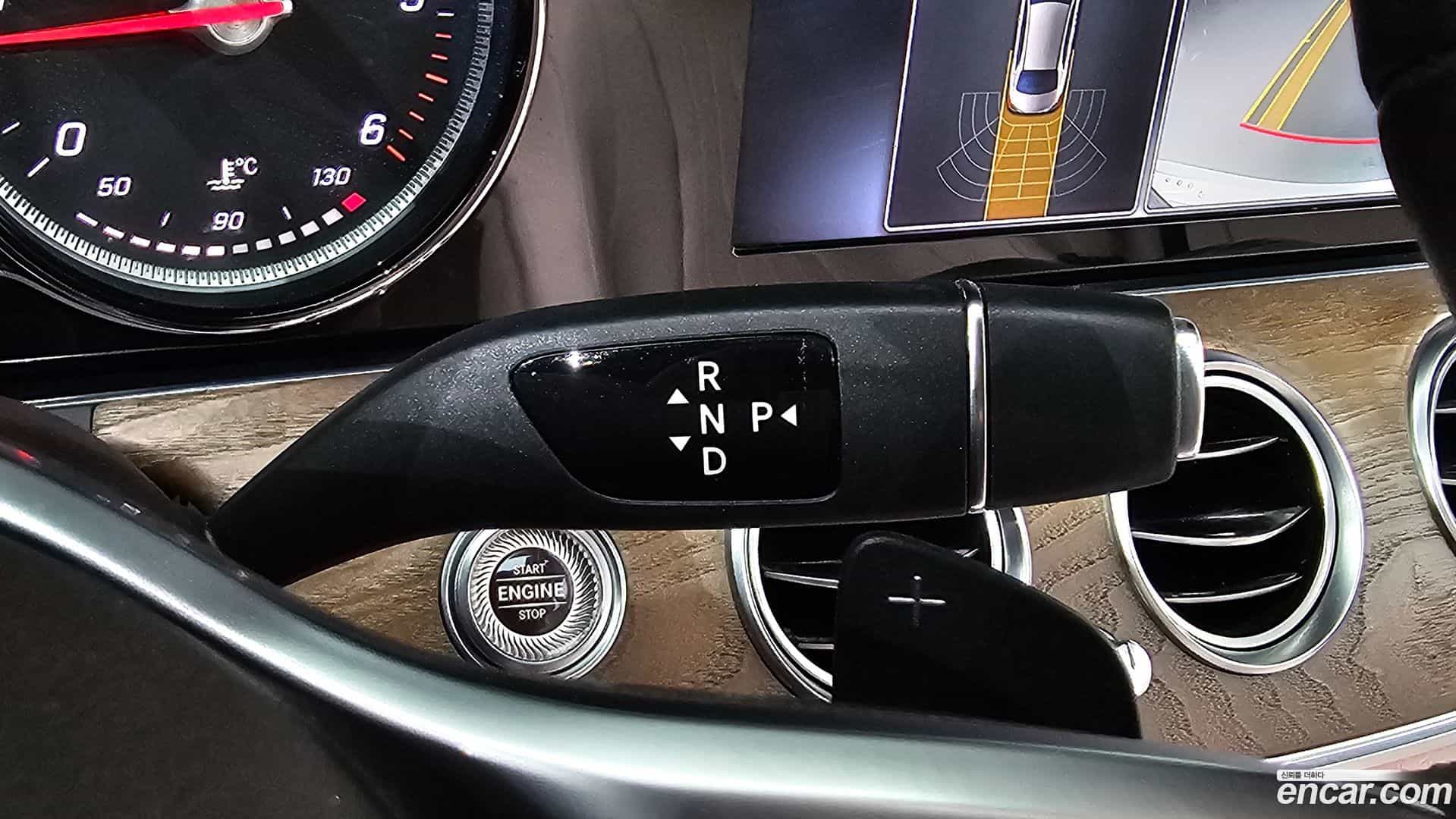 E-Class Mercedes-Benz 2019.5-INNER-009