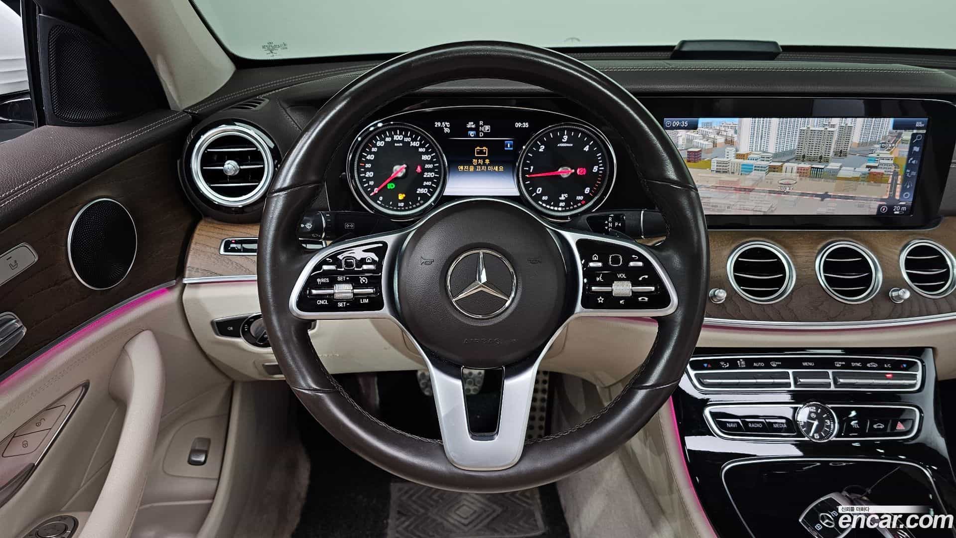 E-Class Mercedes-Benz 2019.5-OPTION-017
