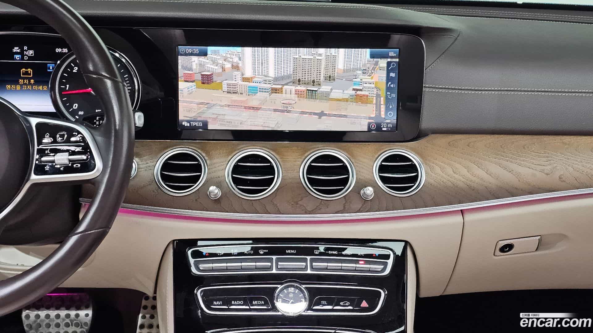 E-Class Mercedes-Benz 2019.5-OPTION-019