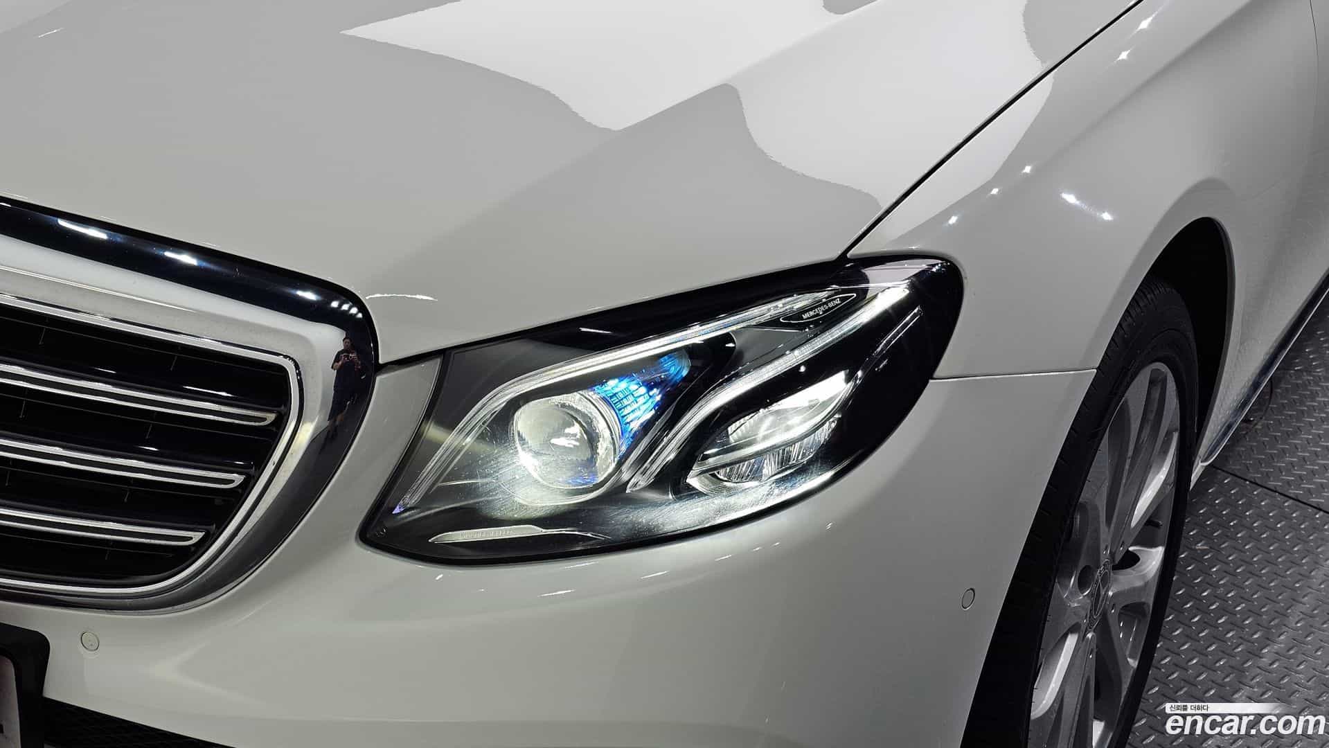 E-Class Mercedes-Benz 2019.5-OUTER-032