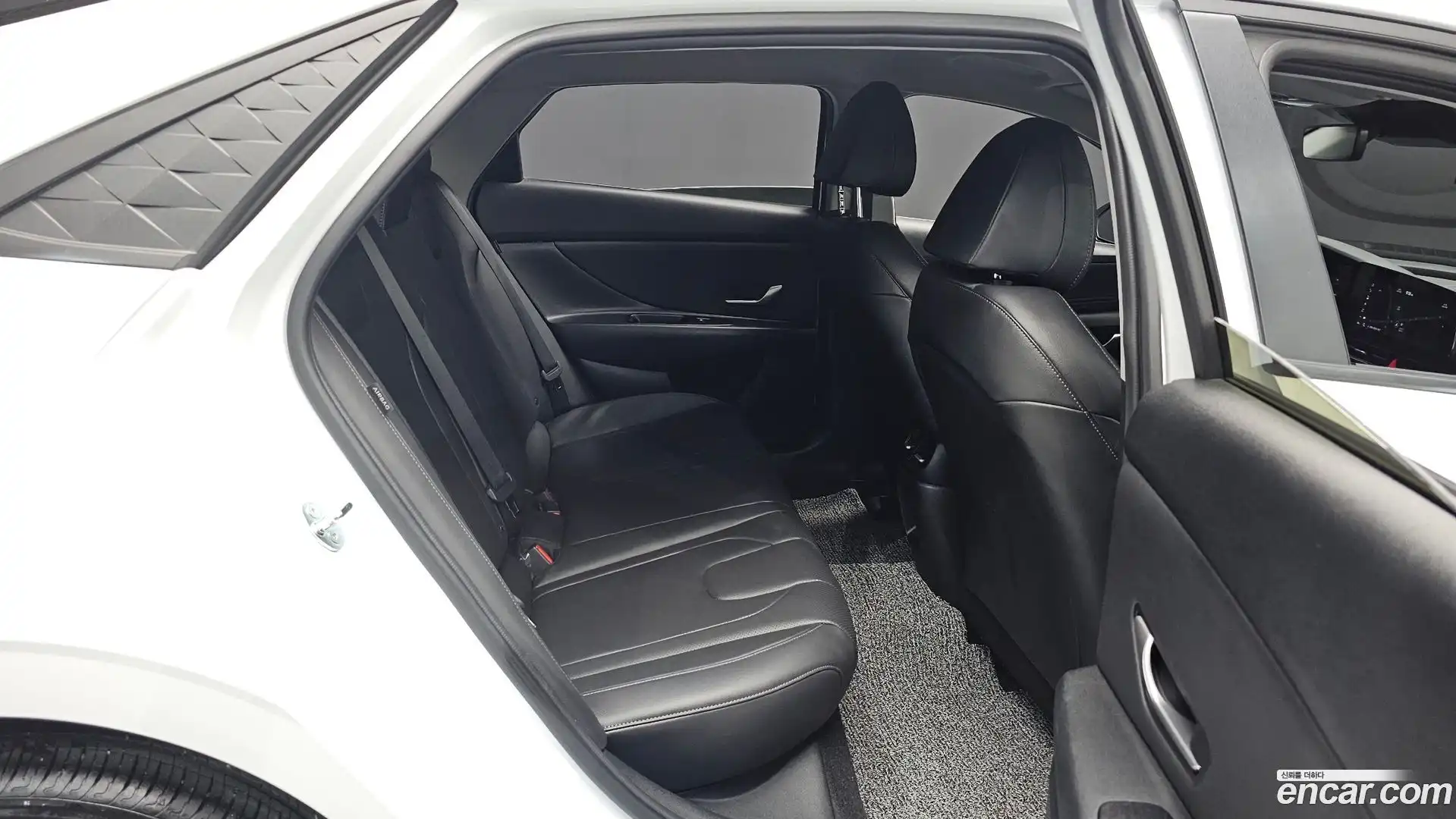 AVANTE Hyundai 2024.9-OPTION-015