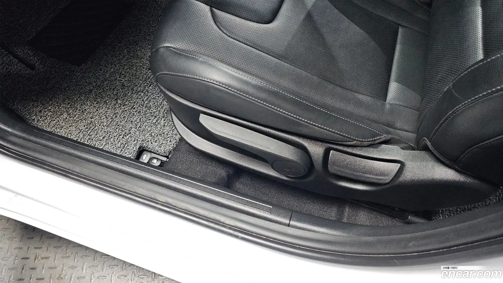 AVANTE Hyundai 2024.9-OPTION-045