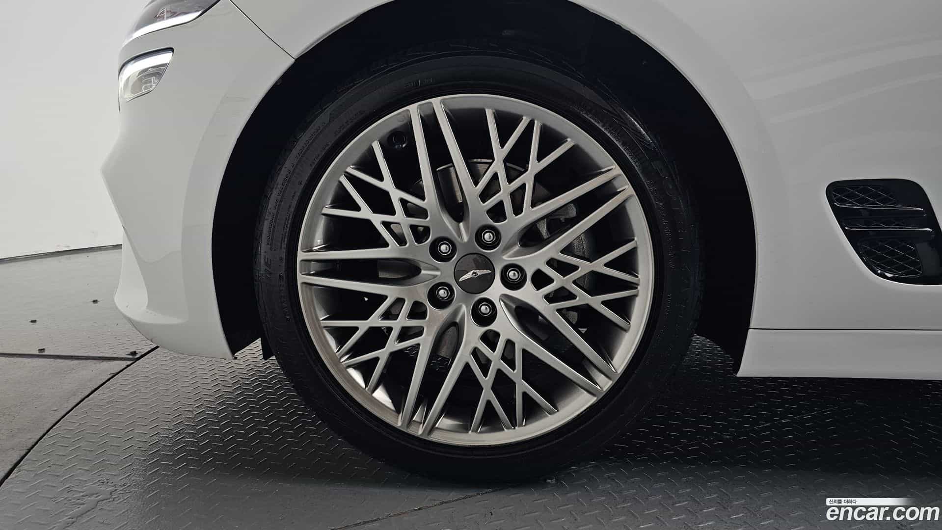 G70 Genesis 2022.10-OUTER-005