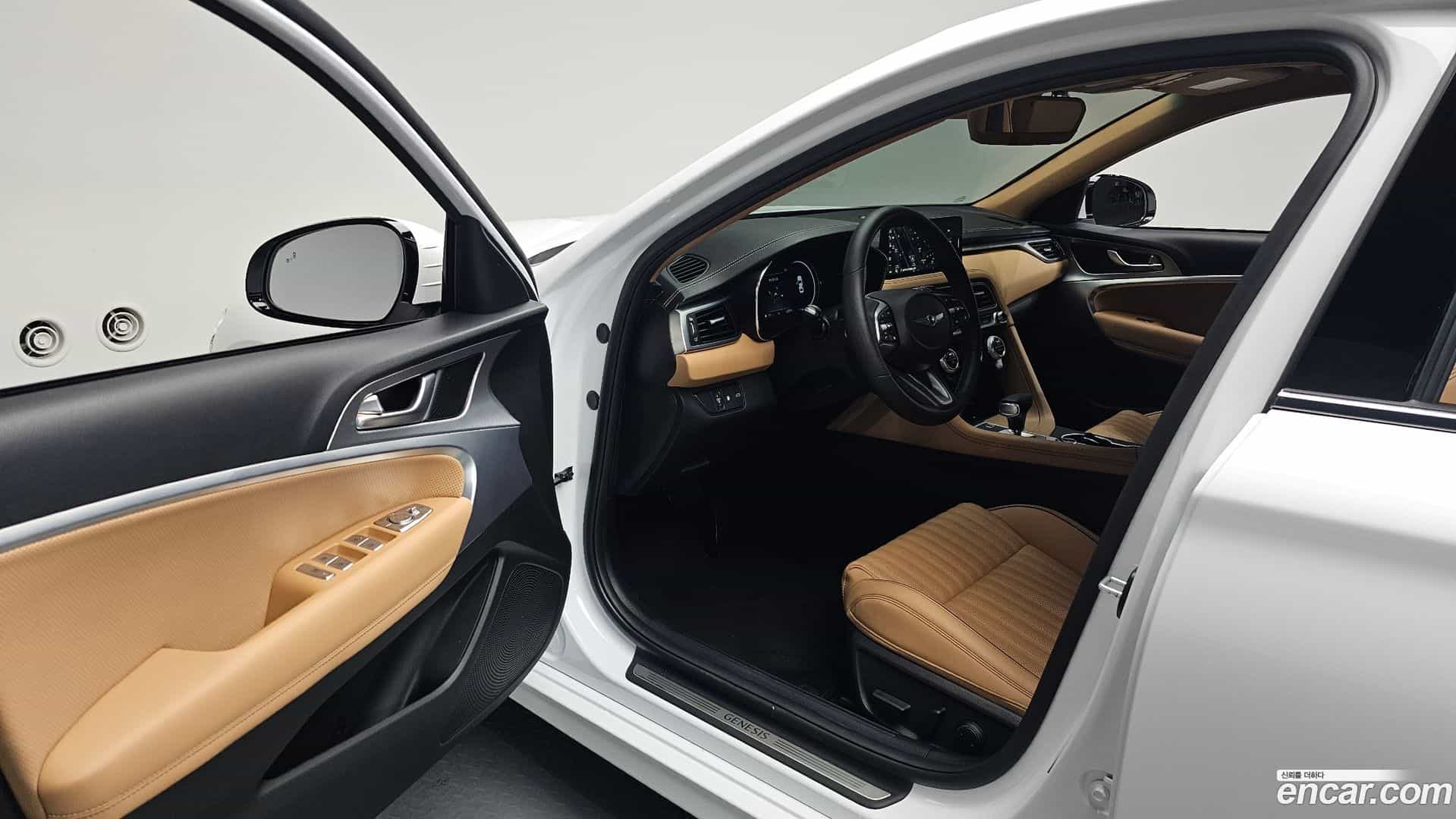 G70 Genesis 2022.10-INNER-010