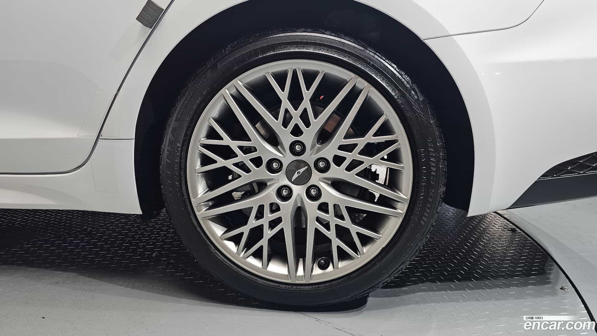 G70 Genesis 2022.10-OUTER-031