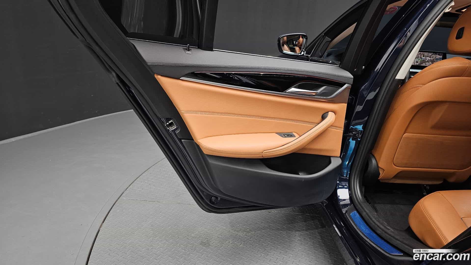 5-Series BMW 2020.3-INNER-035