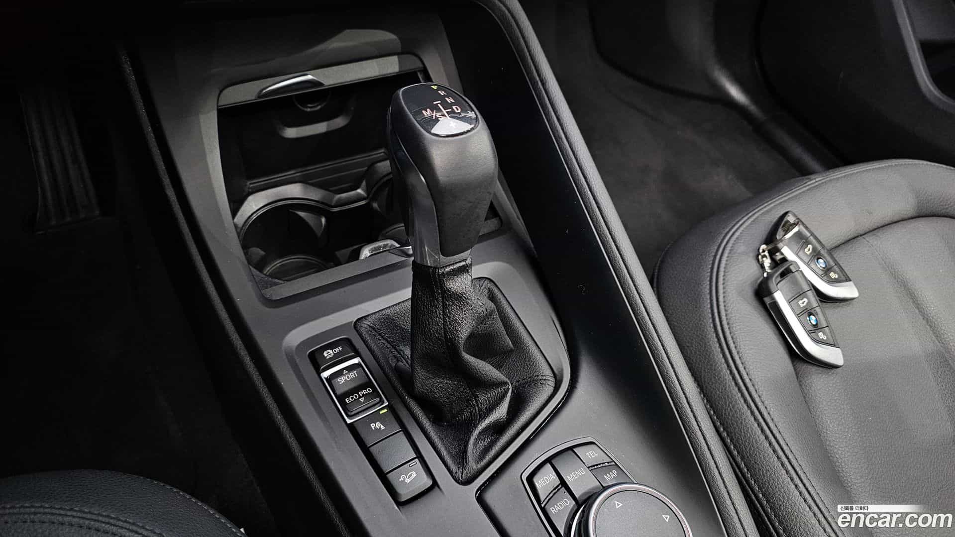 X1 BMW 2016.5-INNER-009