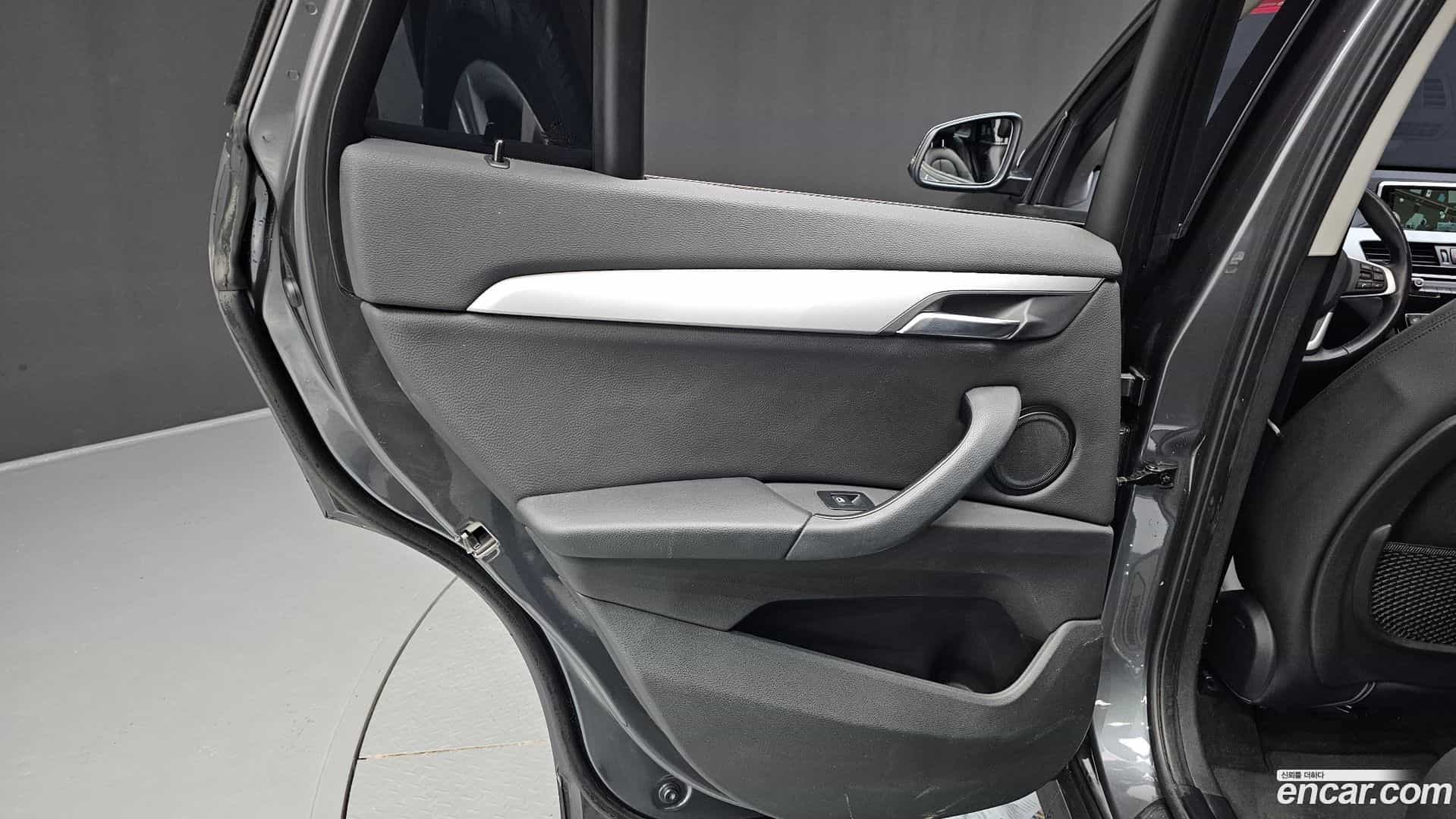 X1 BMW 2016.5-INNER-035