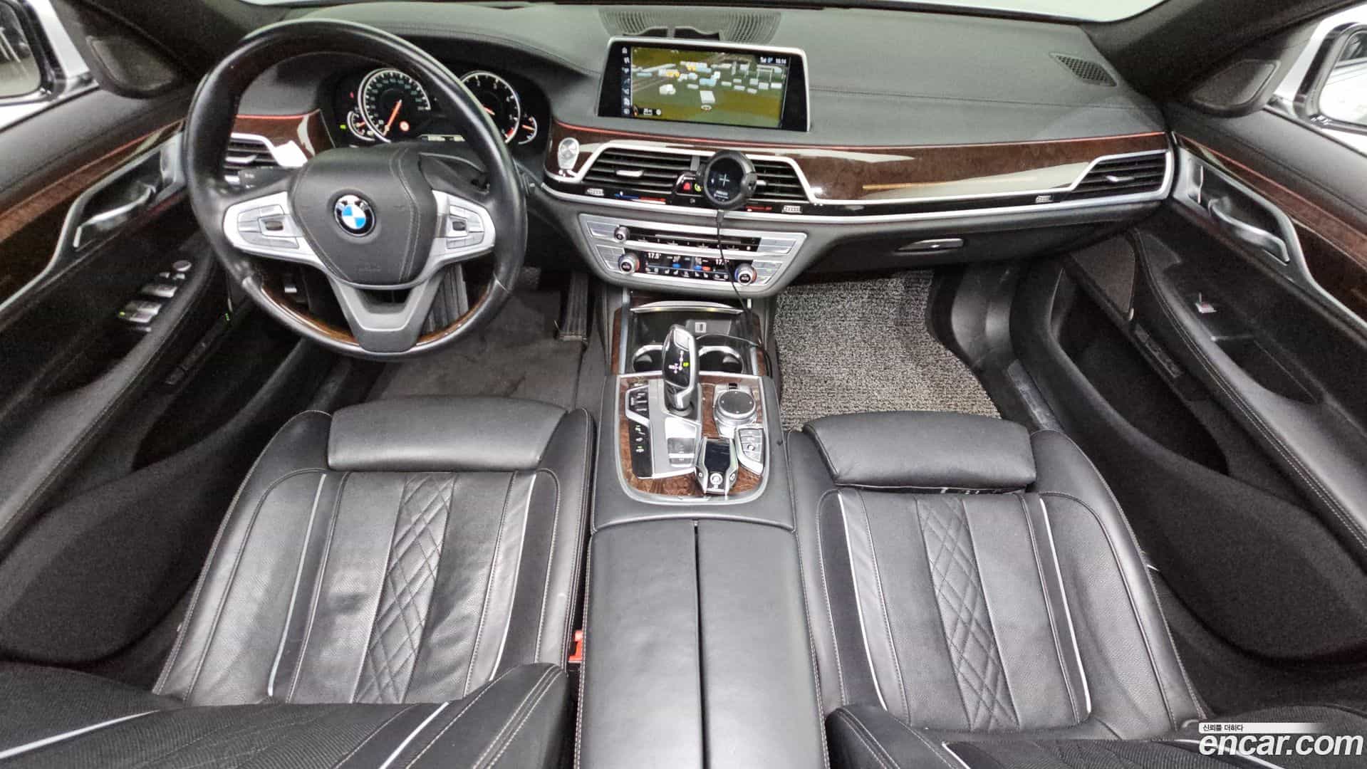7-Series BMW 2016.11-INNER-007