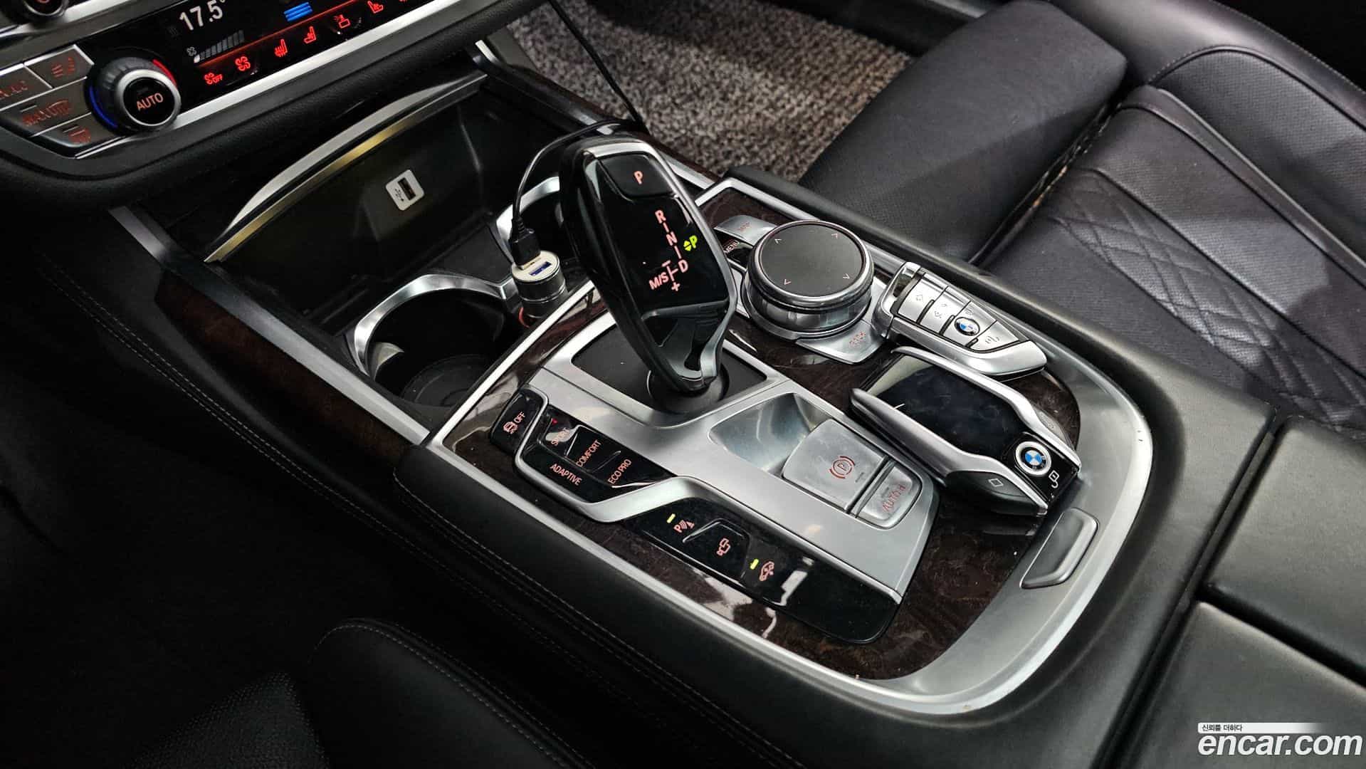 7-Series BMW 2016.11-INNER-009