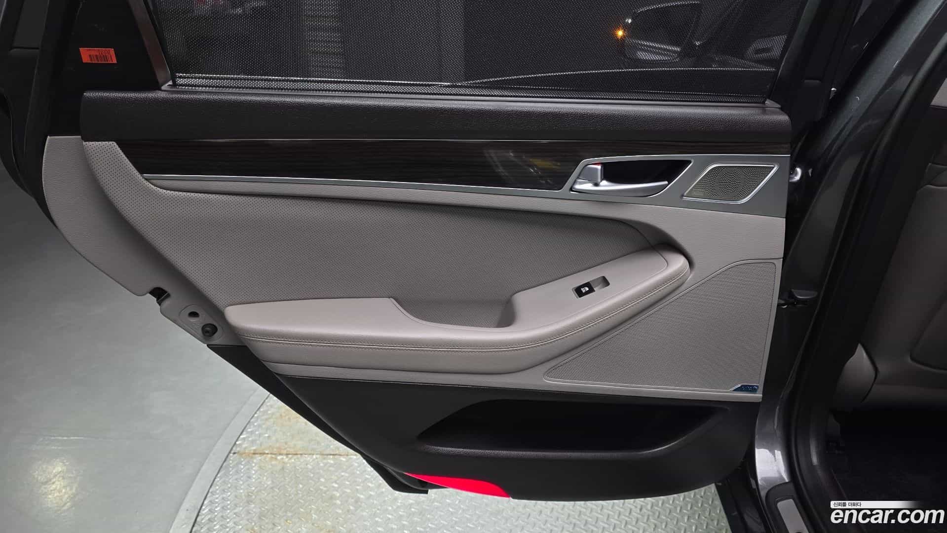 G80 Genesis 2019.11-INNER-035