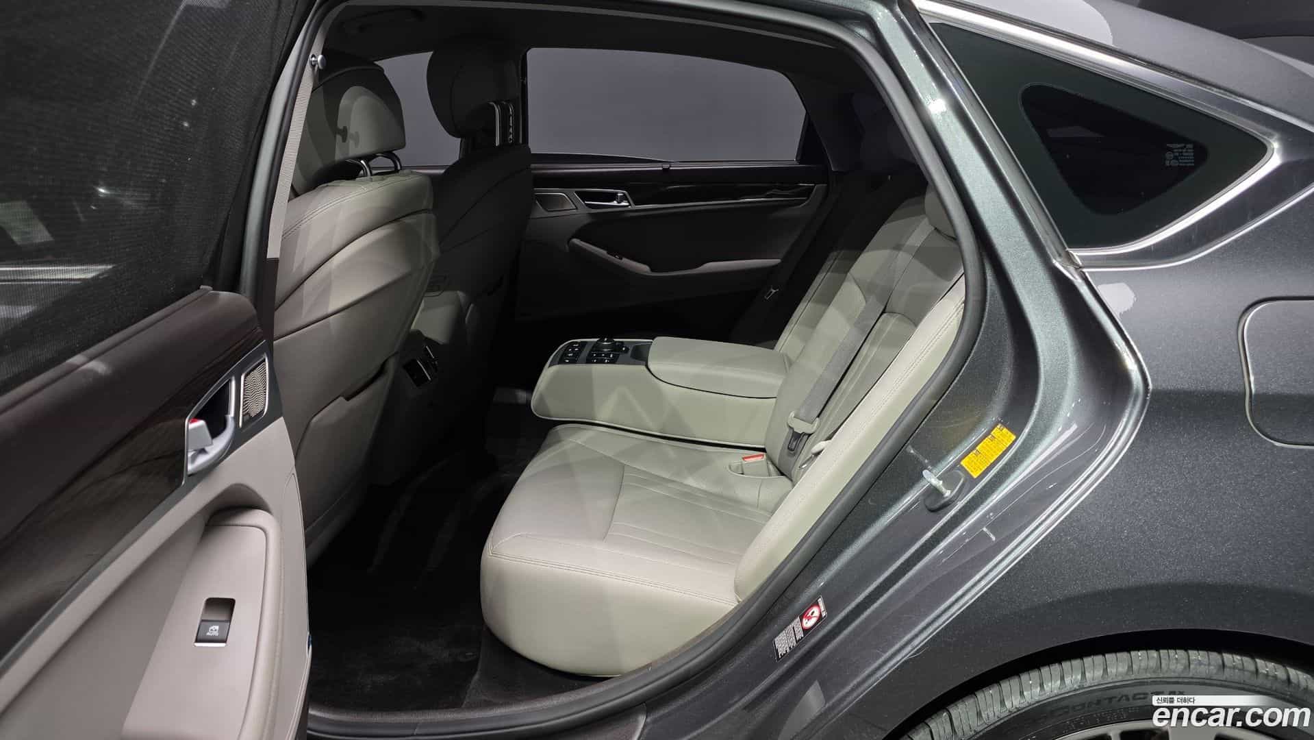 G80 Genesis 2019.11-INNER-036