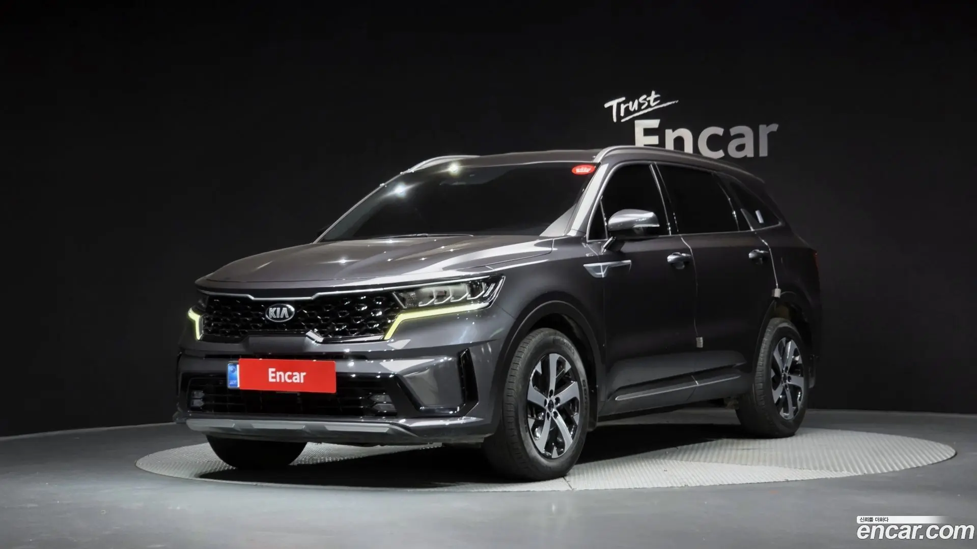 Main__Slider__Photo:Sorento Kia 2021.5-0