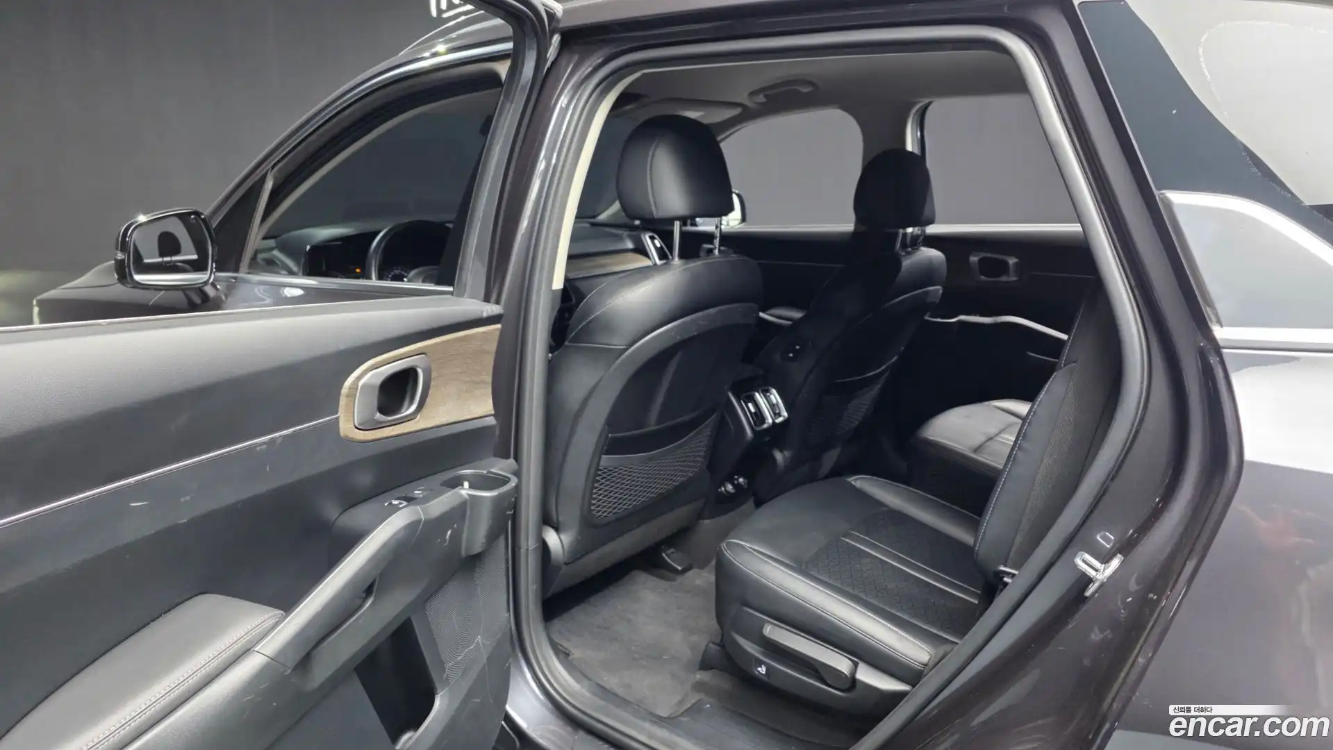 Sorento Kia 2021.5-INNER-036