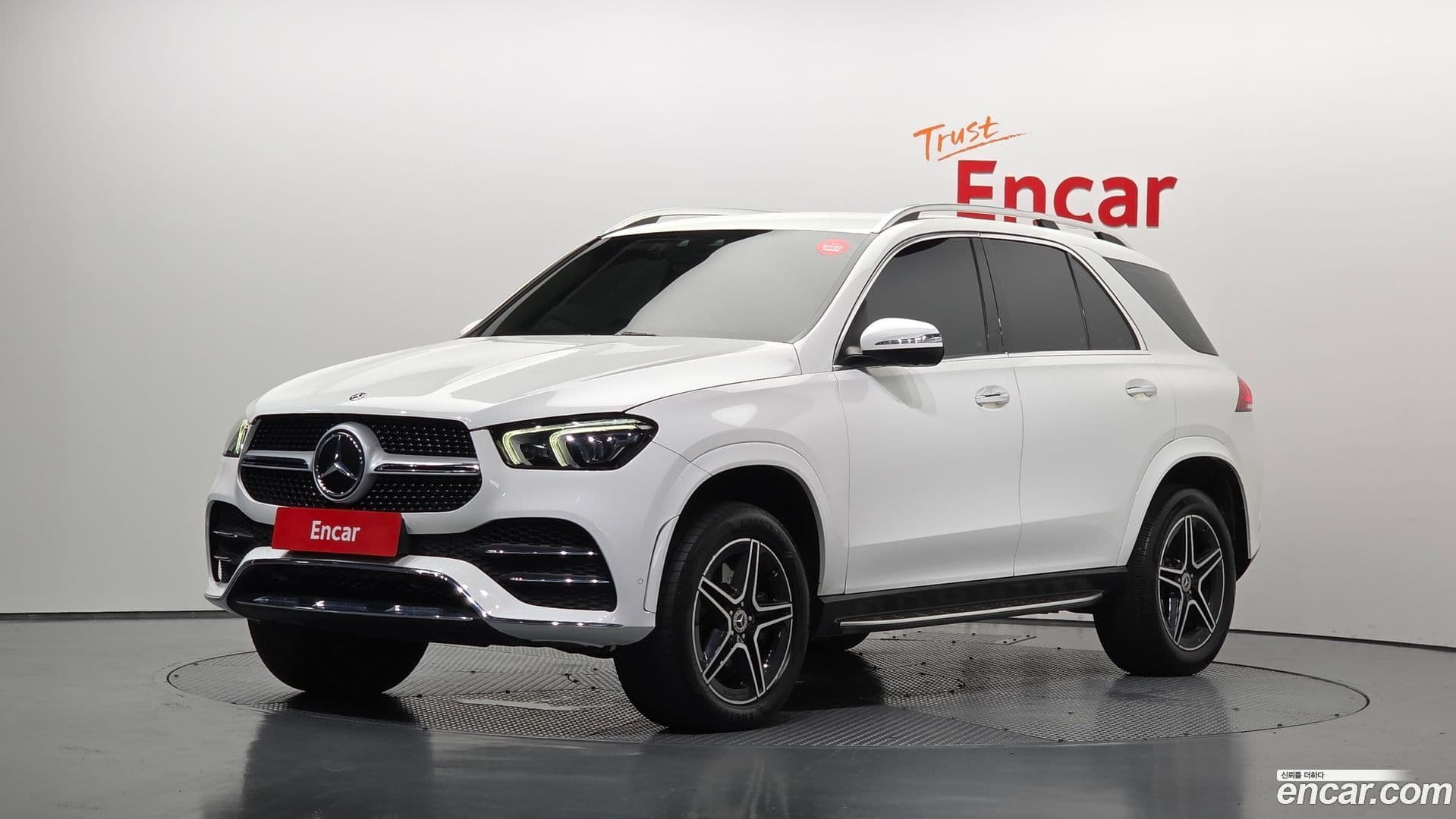 Main__Slider__Photo:GLE-Class Mercedes-Benz 2019.9-0
