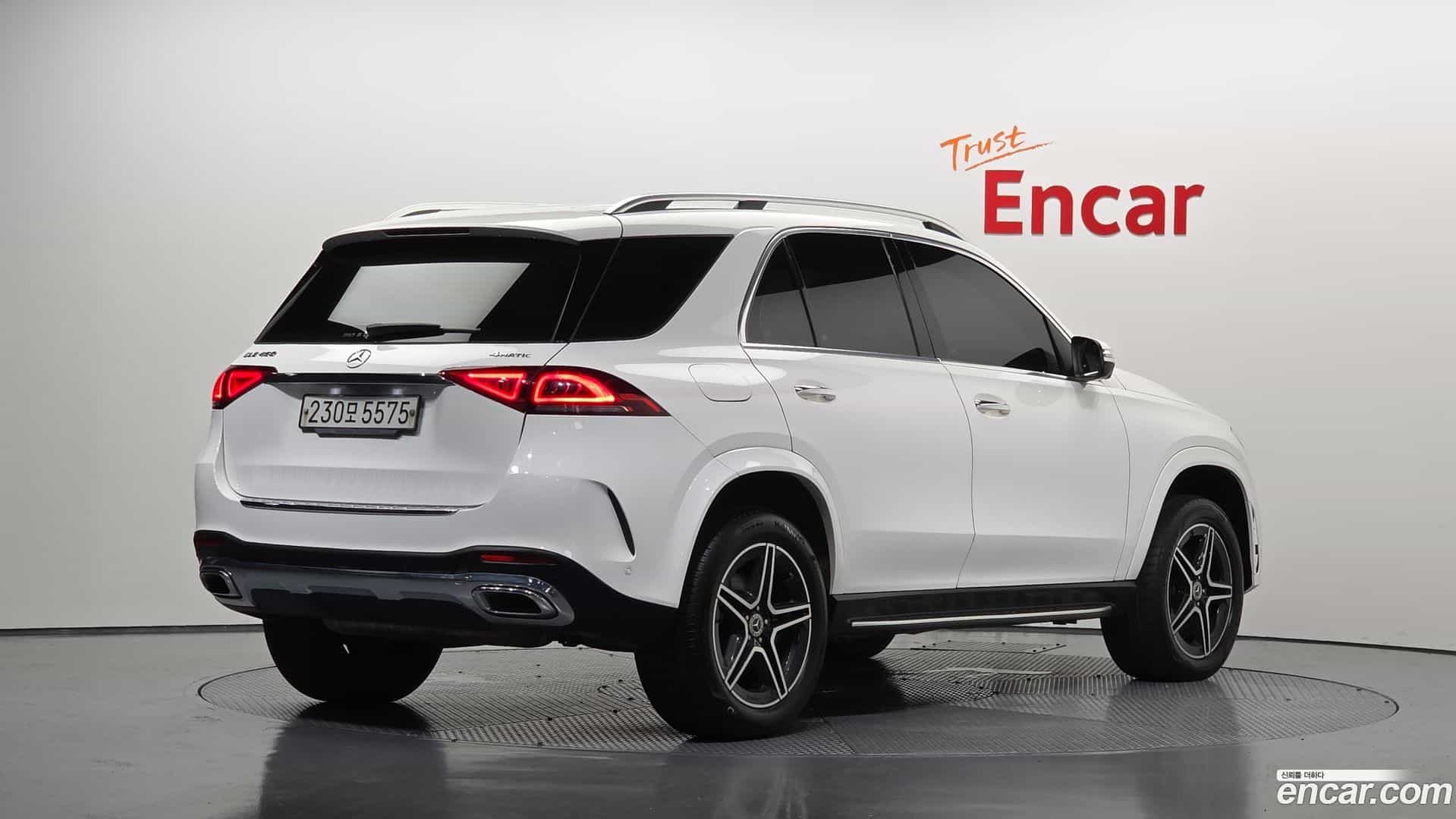 GLE-Class Mercedes-Benz 2019.9-OUTER-002