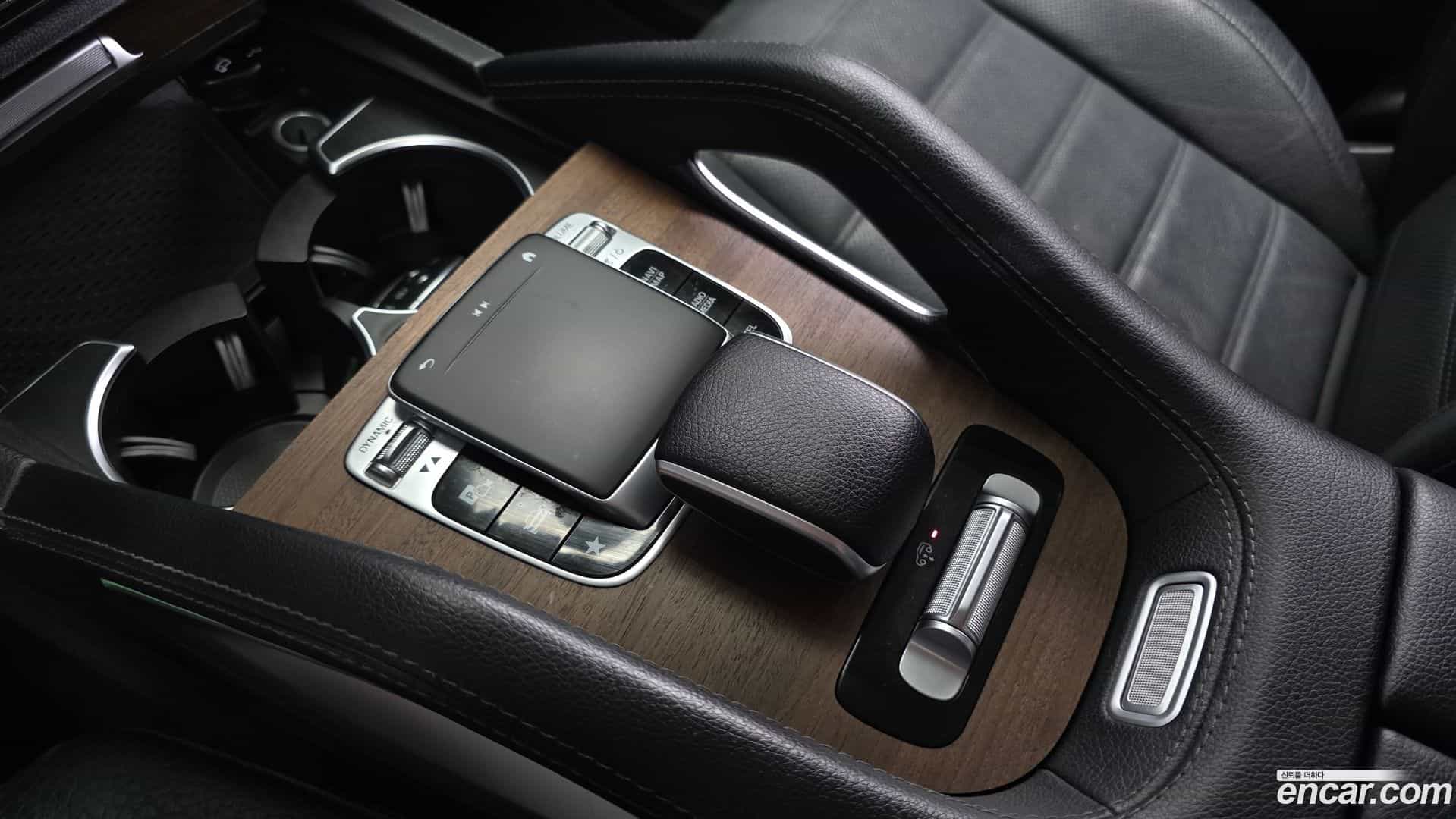 GLE-Class Mercedes-Benz 2019.9-OPTION-022