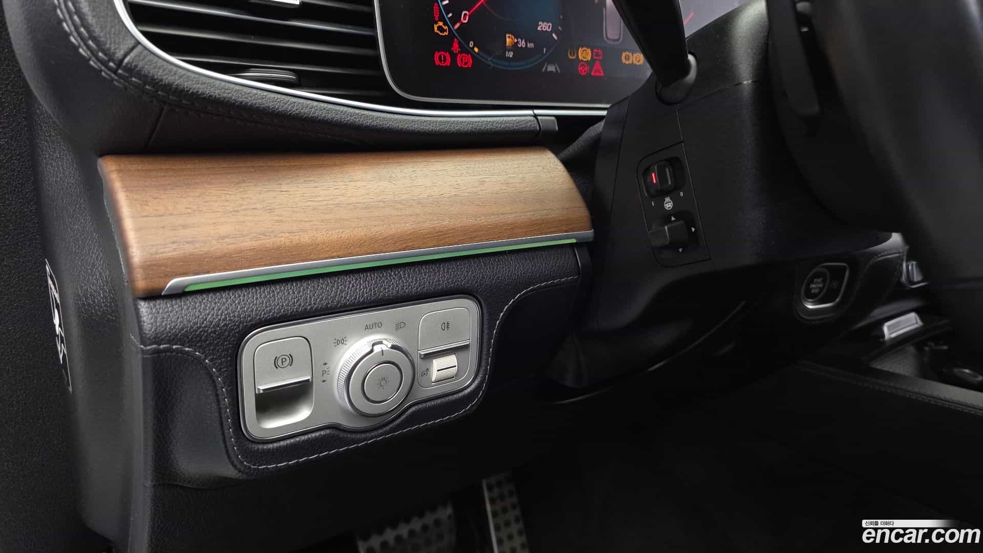 GLE-Class Mercedes-Benz 2019.9-OPTION-023