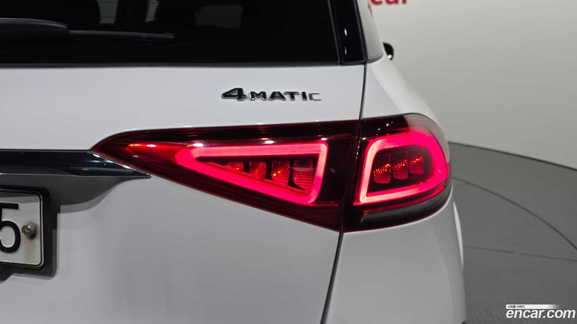 GLE-Class Mercedes-Benz 2019.9-OUTER-033