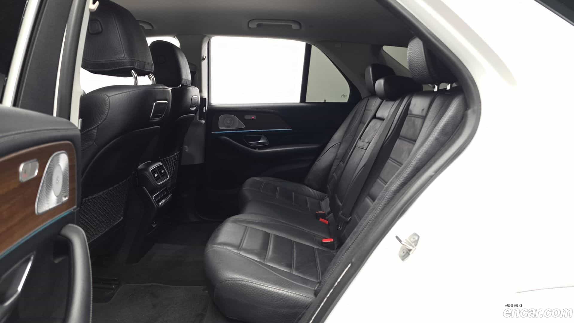 GLE-Class Mercedes-Benz 2019.9-INNER-036