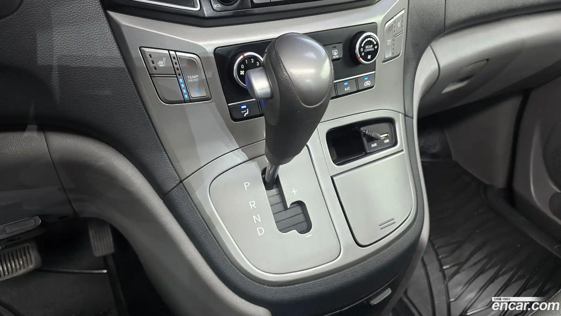Starex Hyundai 2016.9-INNER-009
