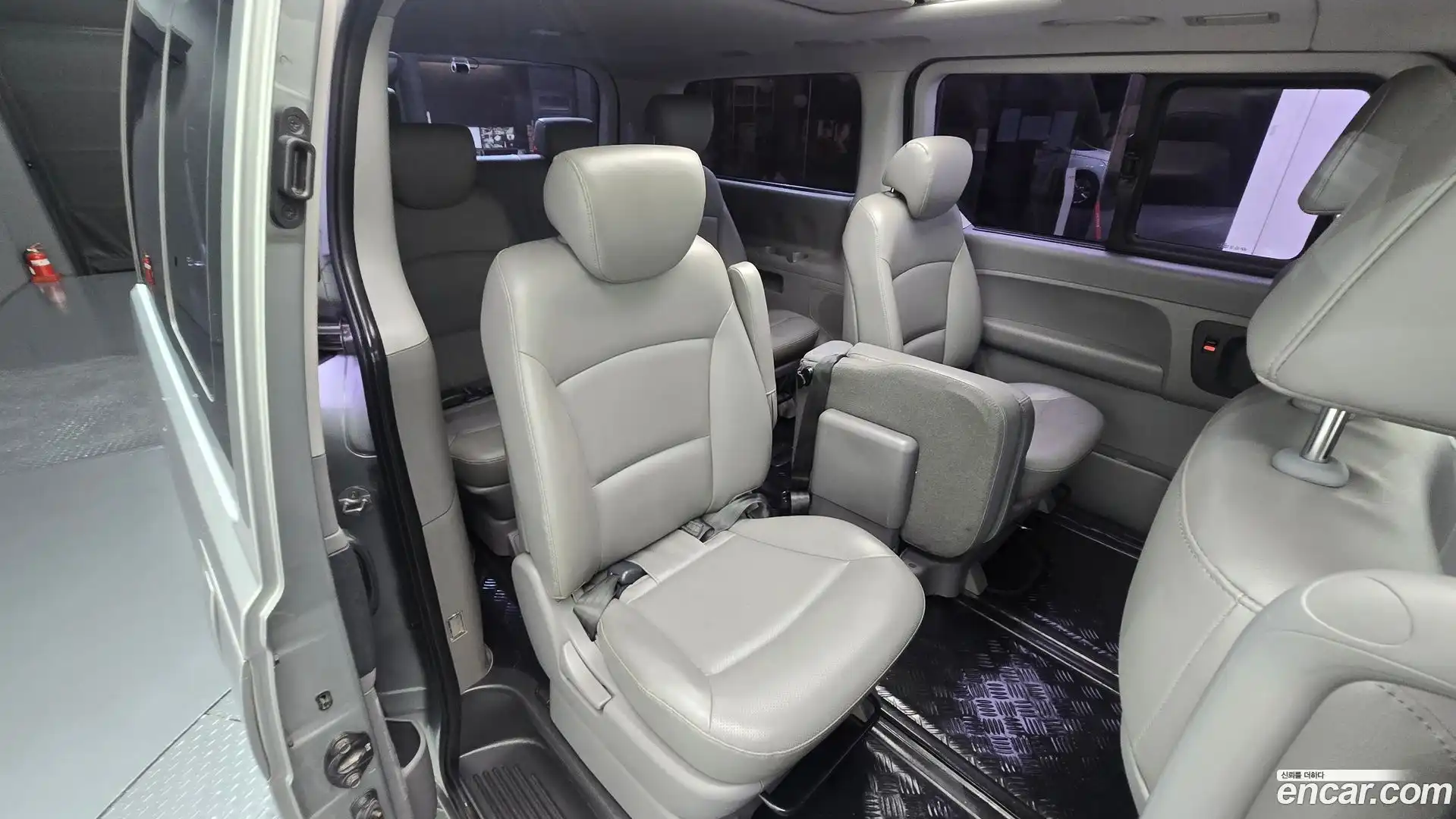 Starex Hyundai 2016.9-OPTION-015