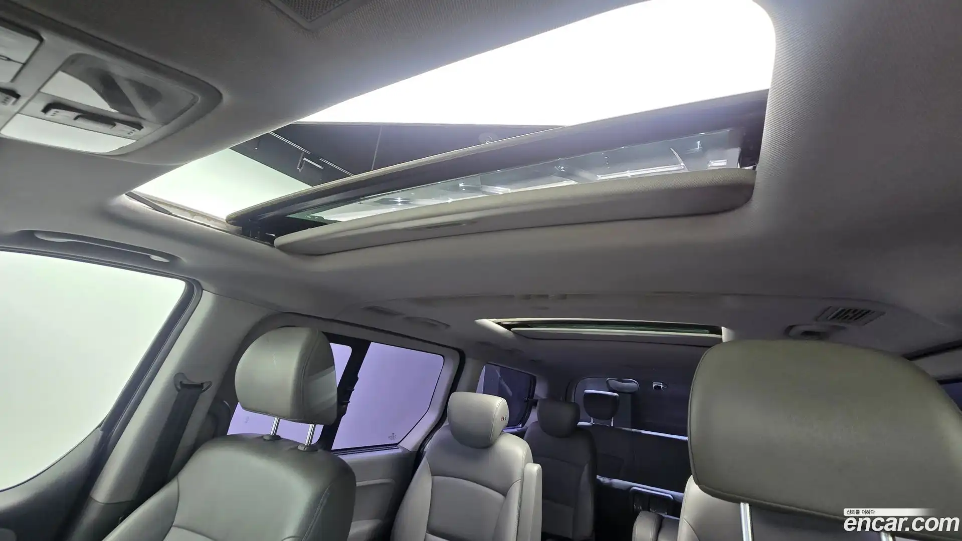 Starex Hyundai 2016.9-OPTION-024