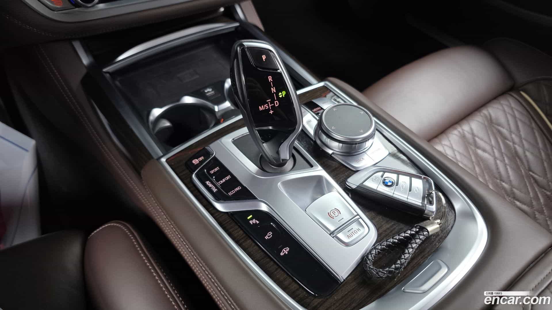 7-Series BMW 2022.6-INNER-009