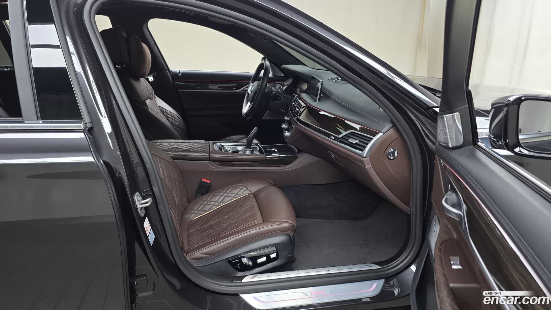 7-Series BMW 2022.6-INNER-036