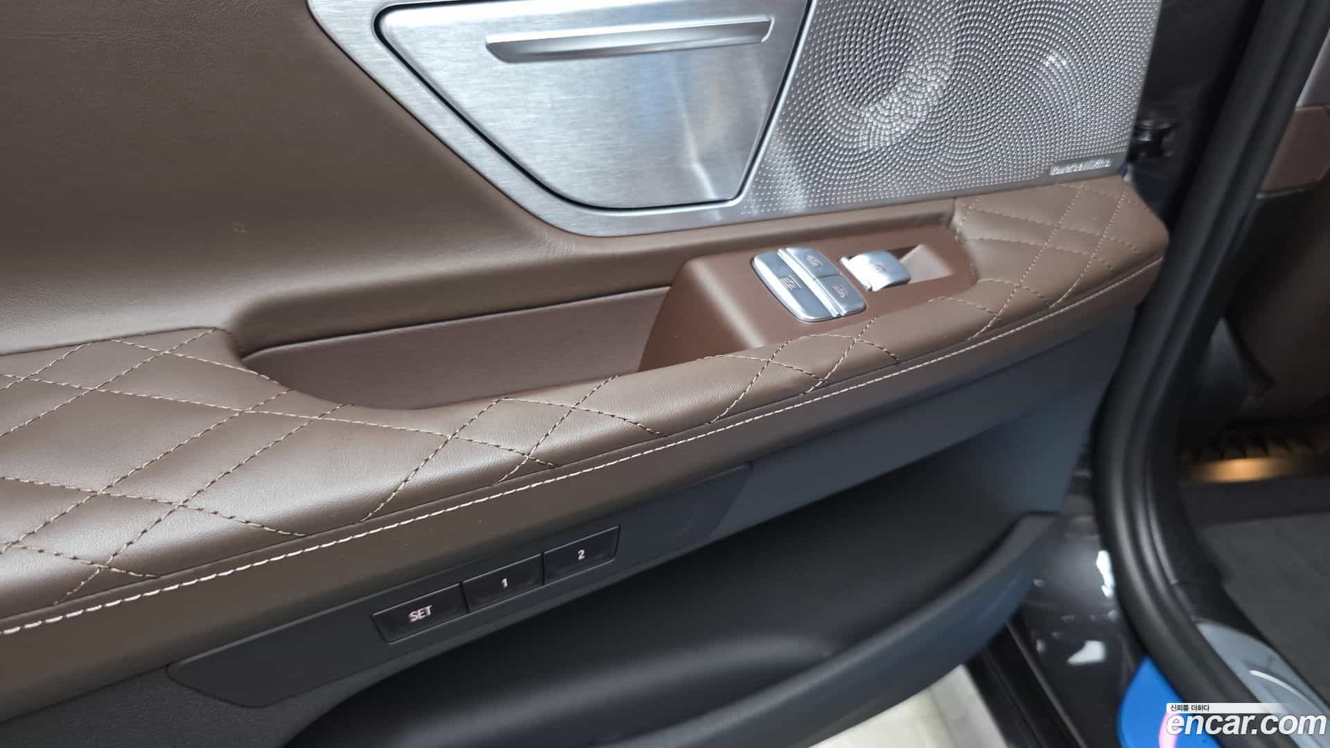7-Series BMW 2022.6-OPTION-041