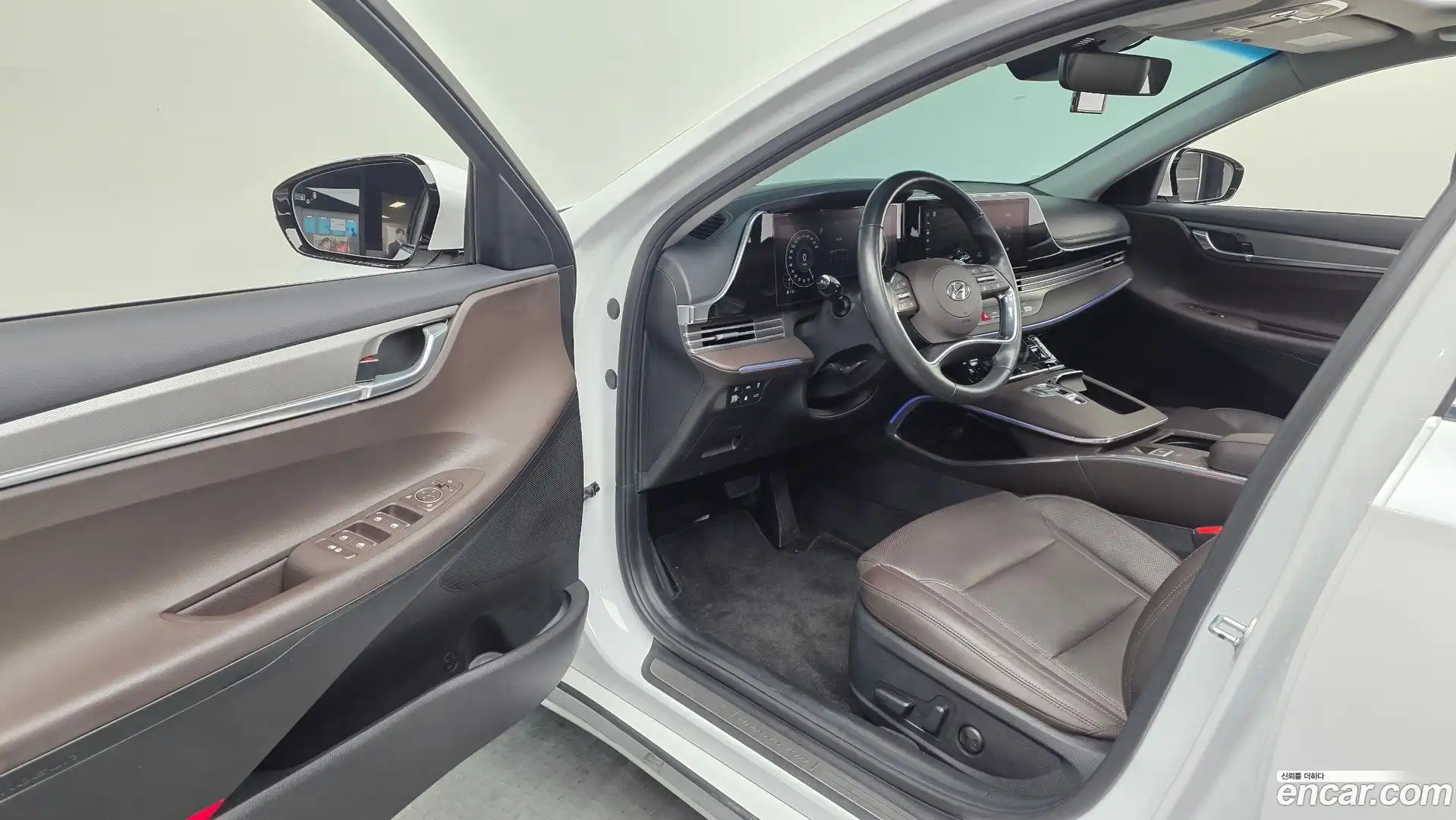 Grandeur Hyundai 2020.11-INNER-010