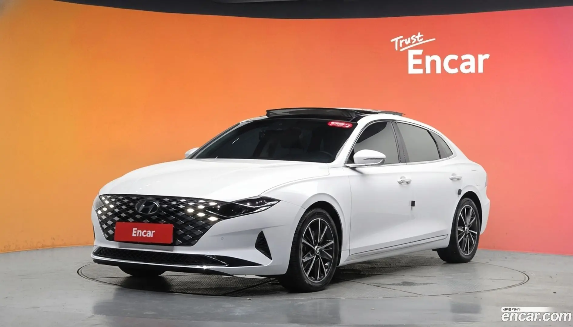 Main__Slider__Photo:Grandeur Hyundai 2020.11-0