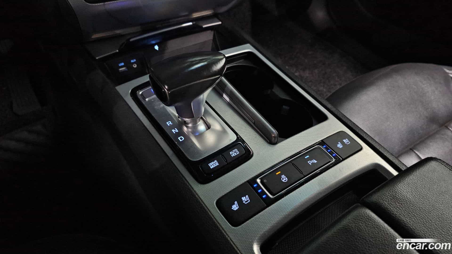 G80 Genesis 2016.10-INNER-009