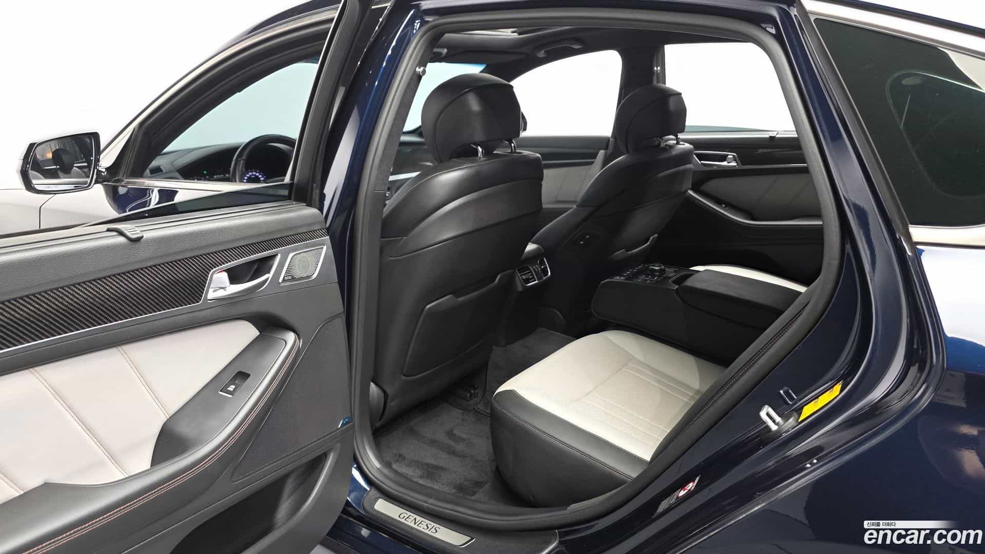 G80 Genesis 2019.3-INNER-036