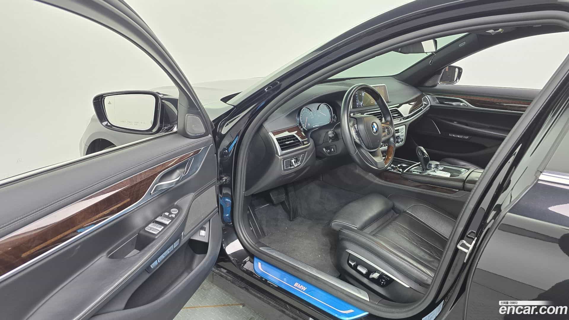 7-Series BMW 2016.11-INNER-010