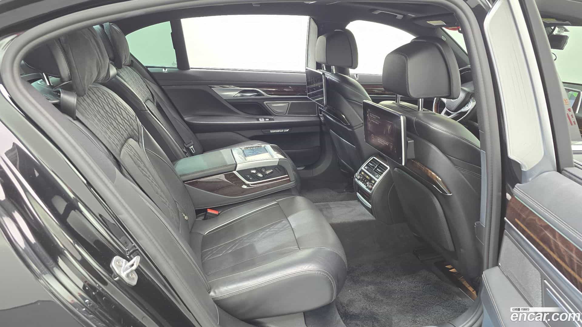 7-Series BMW 2016.11-OPTION-015