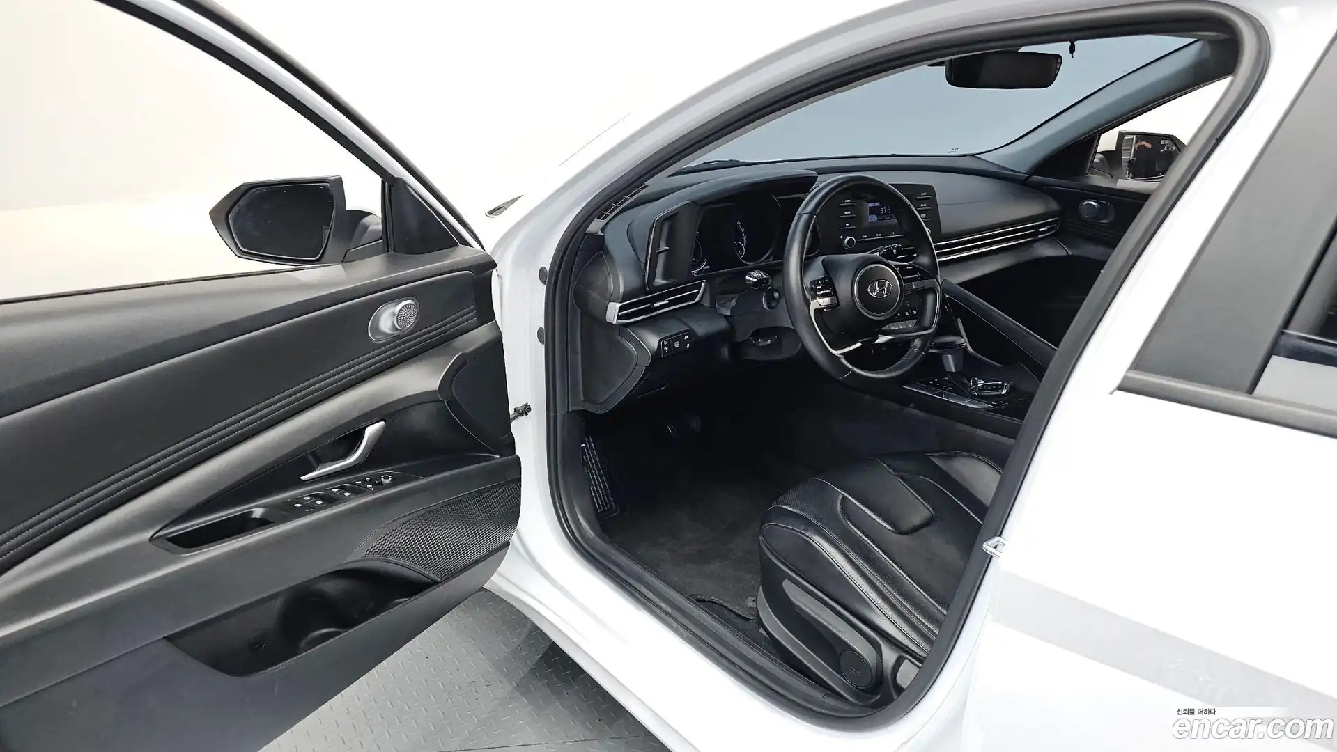 AVANTE Hyundai 2023.2-INNER-010