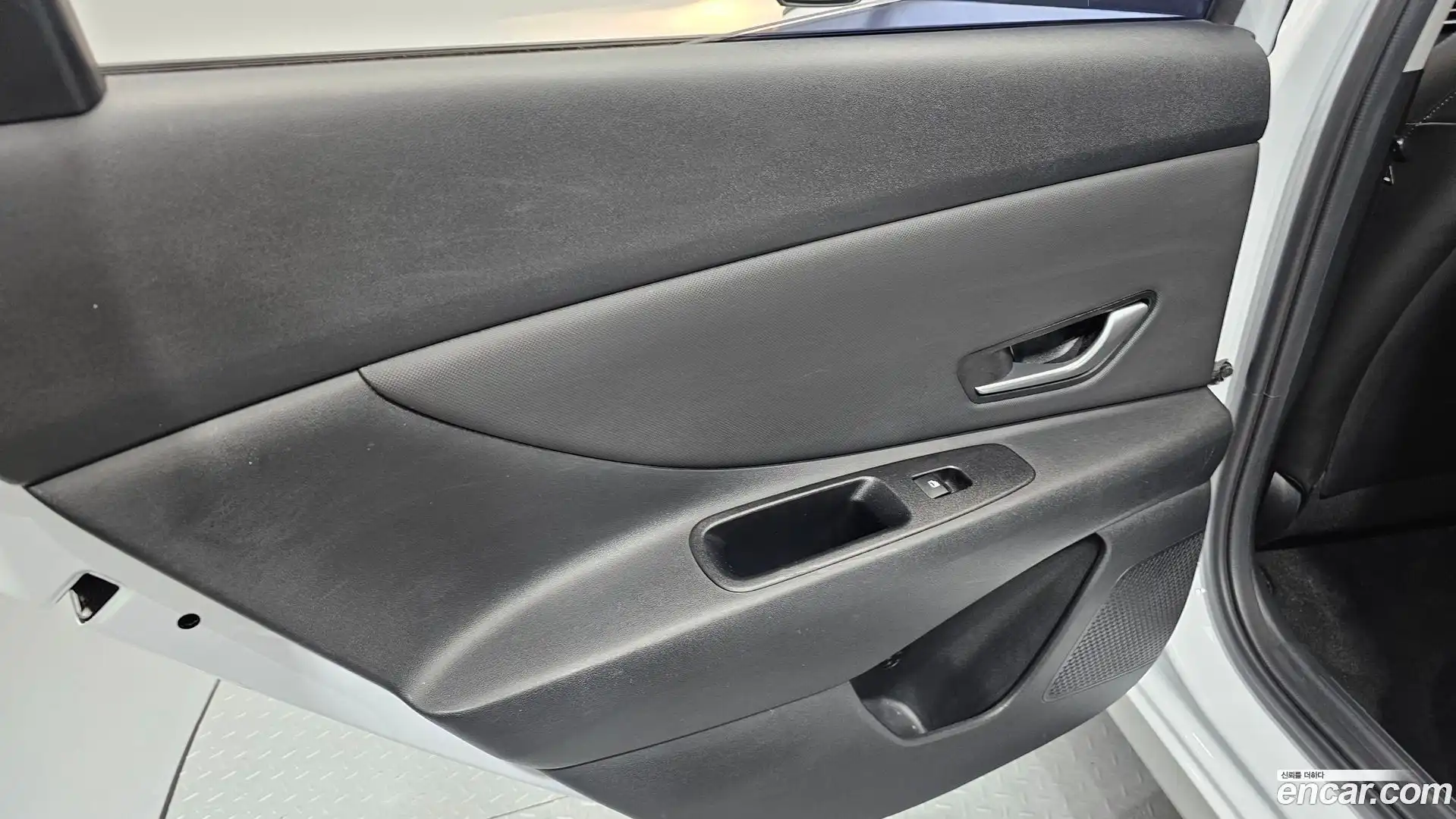 AVANTE Hyundai 2023.2-INNER-035