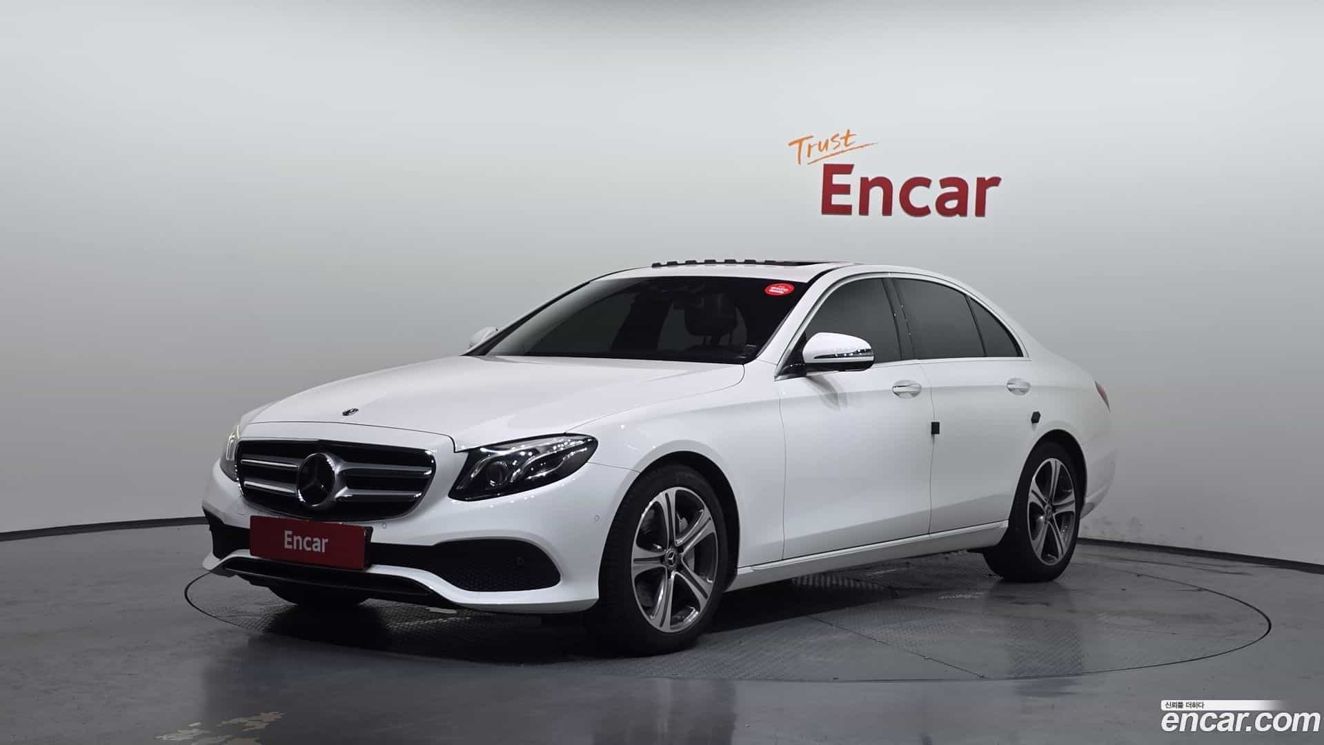 E-Class Mercedes-Benz 2017.6-OUTER-001