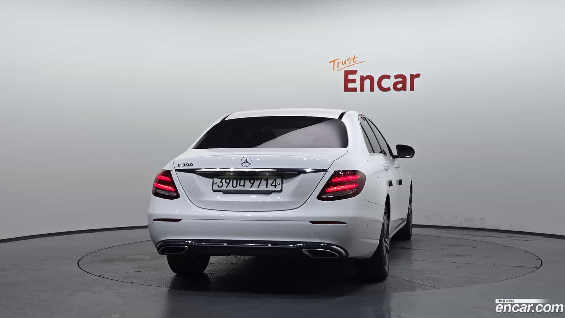 E-Class Mercedes-Benz 2017.6-OUTER-004