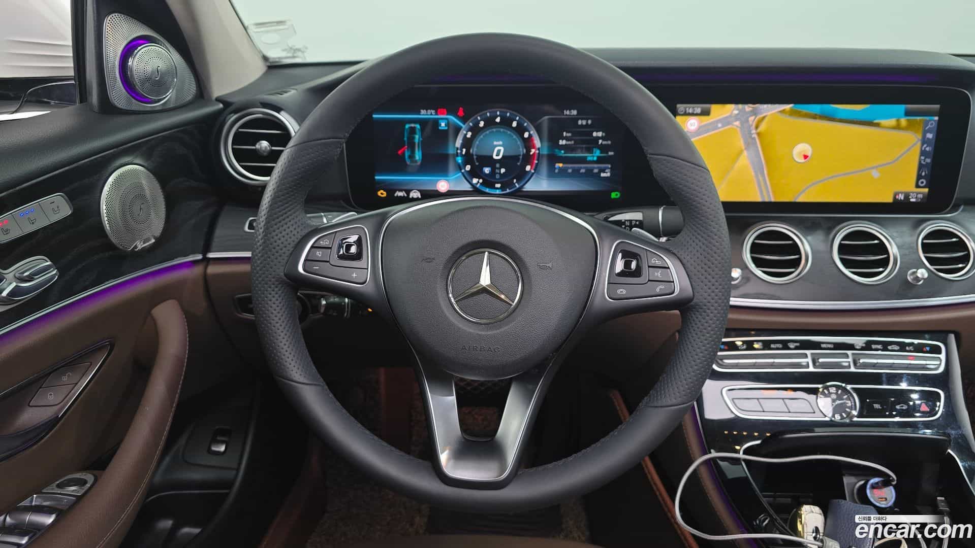 E-Class Mercedes-Benz 2017.6-OPTION-018