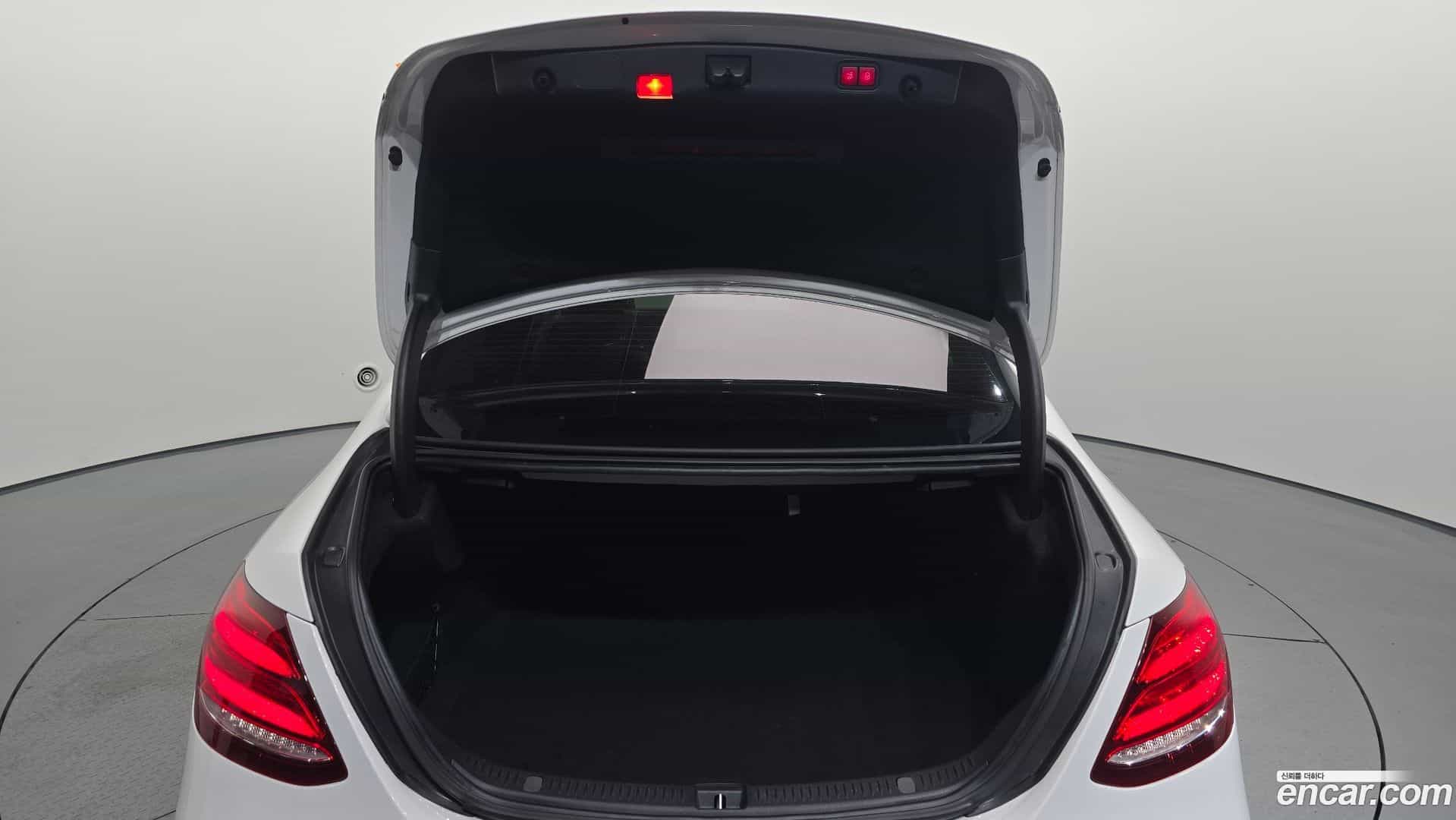E-Class Mercedes-Benz 2017.6-OPTION-023