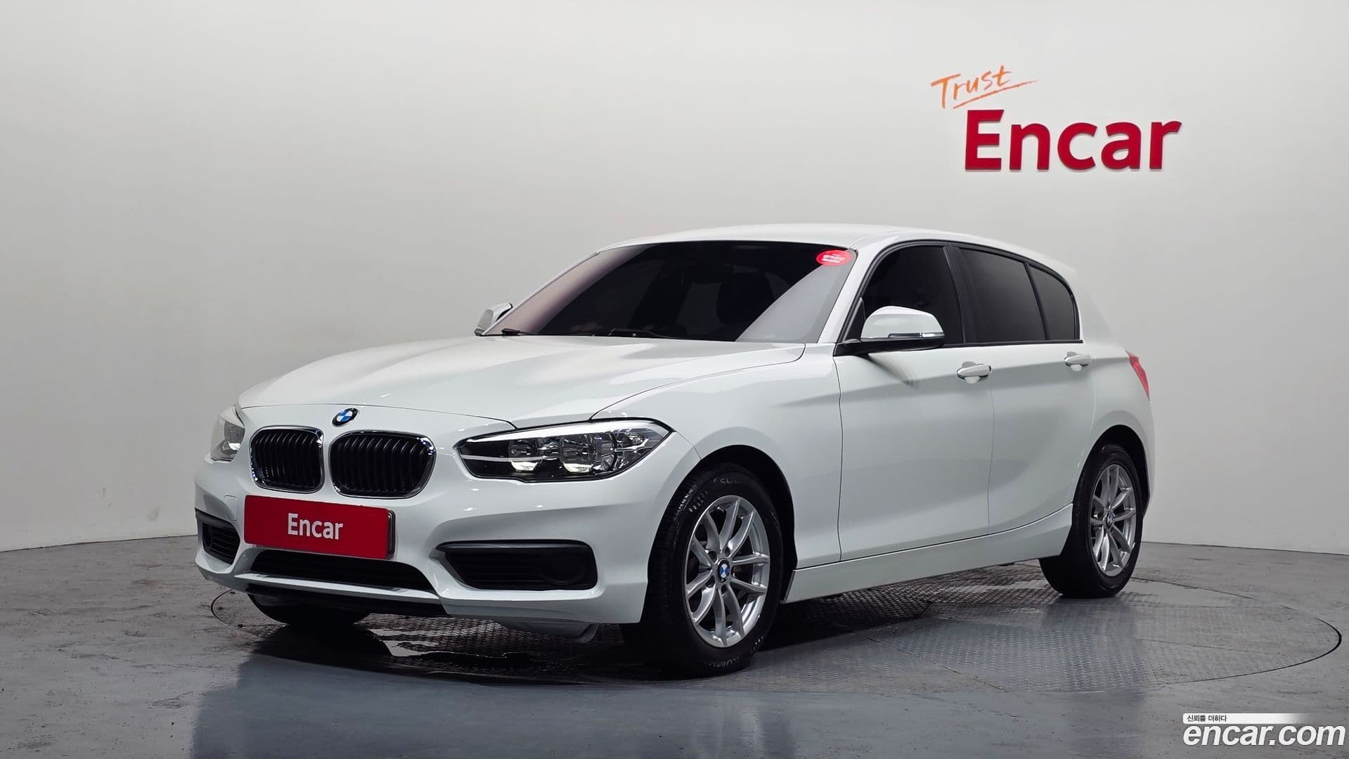 Main__Slider__Photo:1-Series BMW 2016.4-0