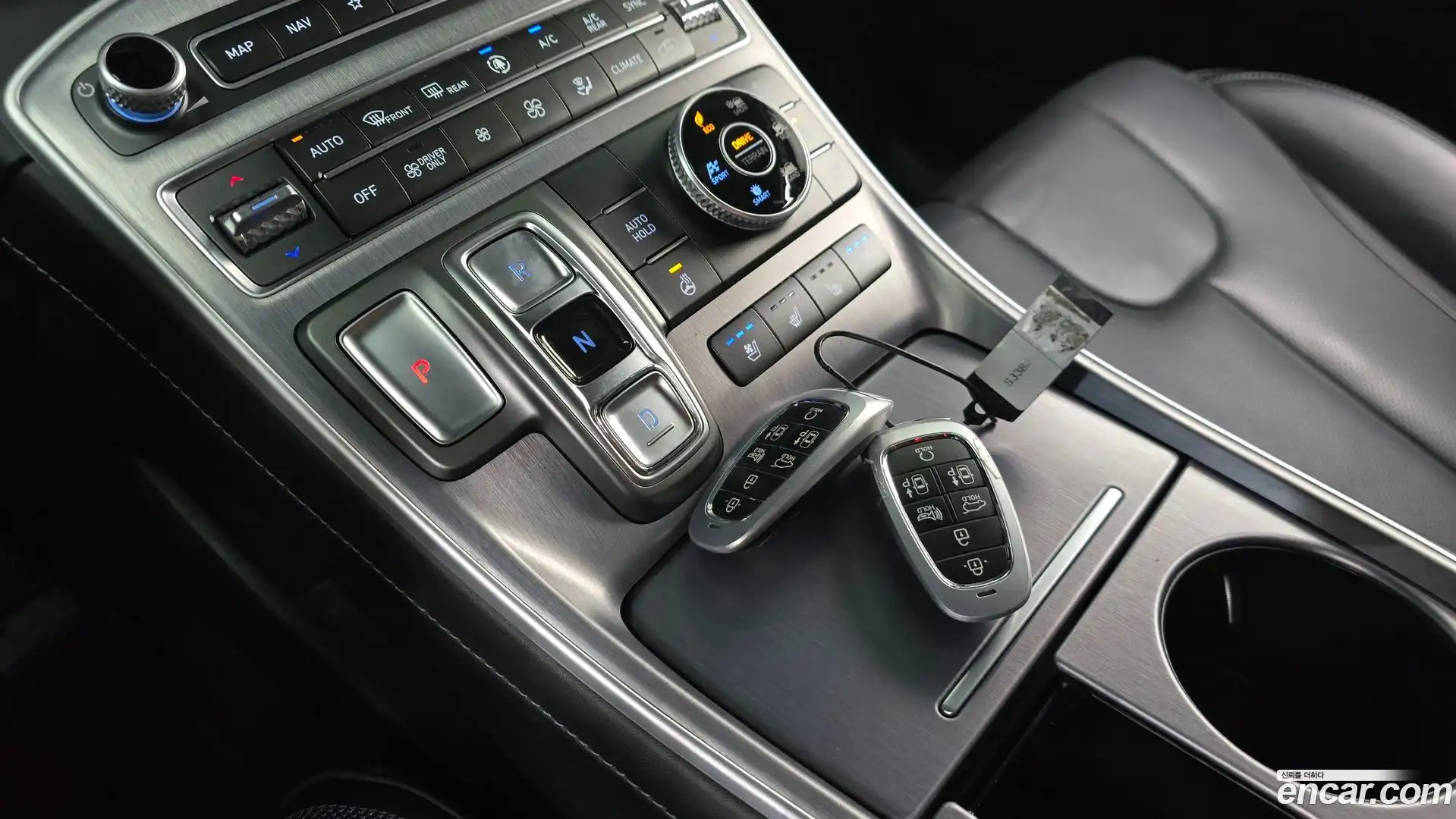 Santafe Hyundai 2023.1-INNER-009