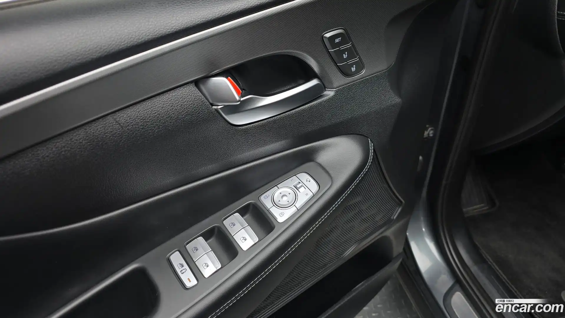 Santafe Hyundai 2023.1-OPTION-019