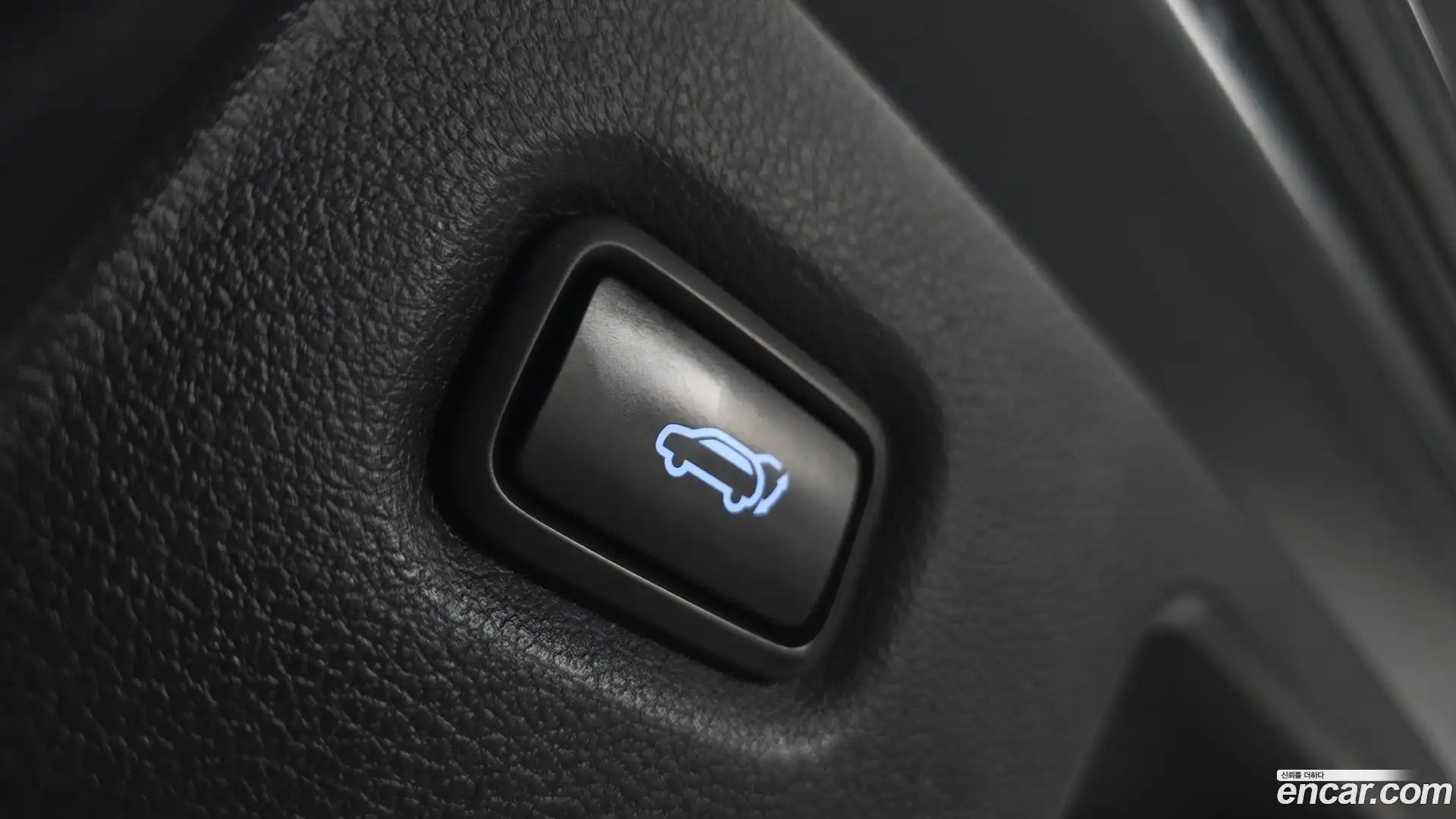 Santafe Hyundai 2023.1-OPTION-024
