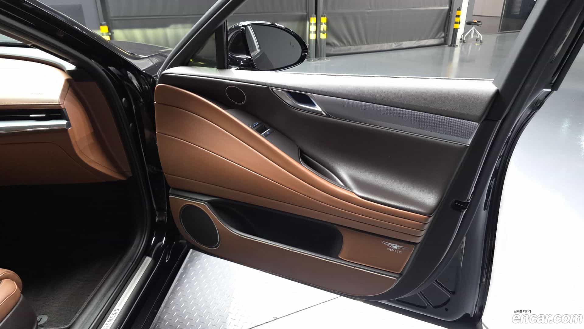 G80 Genesis 2021.0-INNER-034