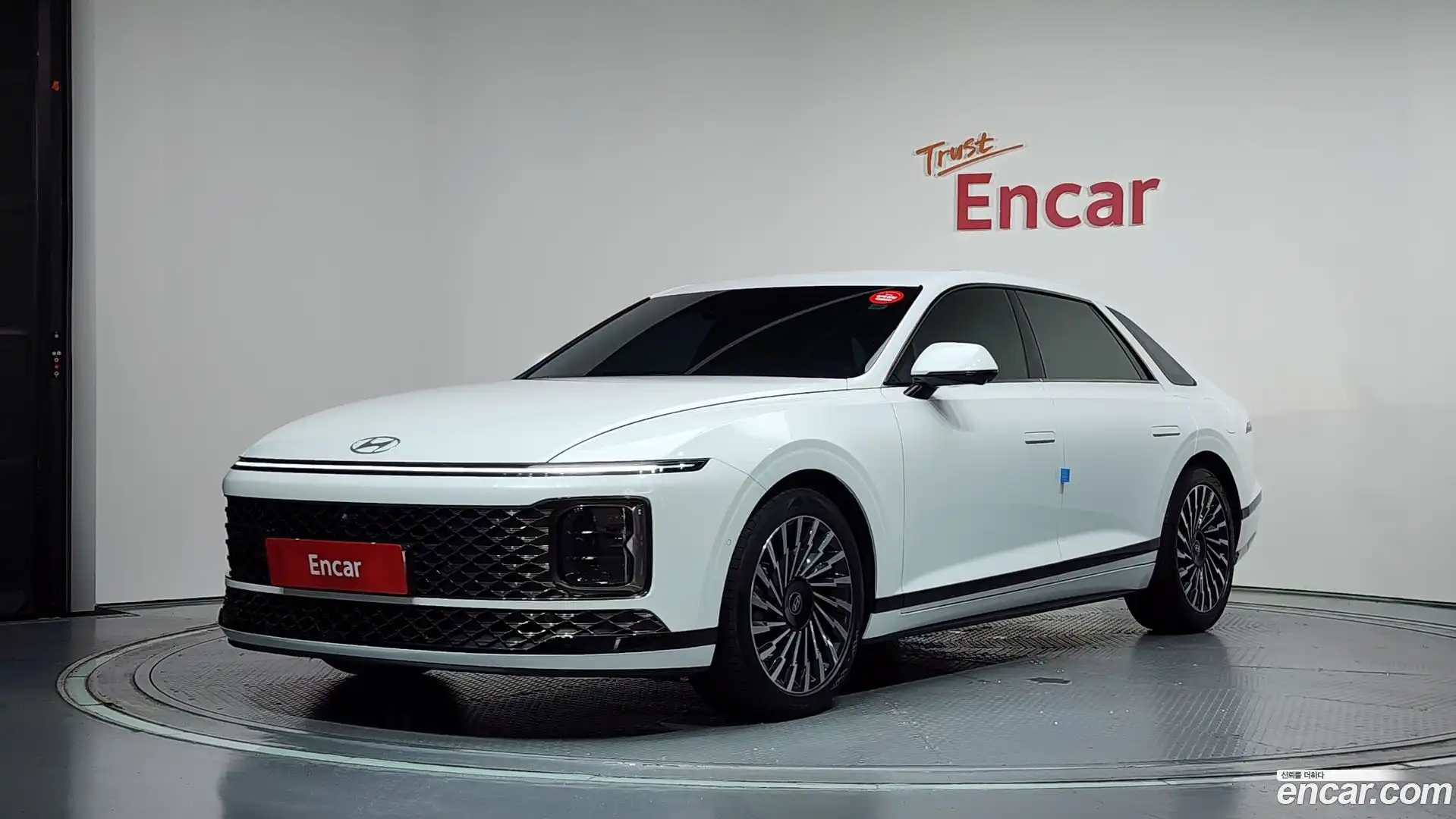 Grandeur Hyundai 2024.4-OUTER-001