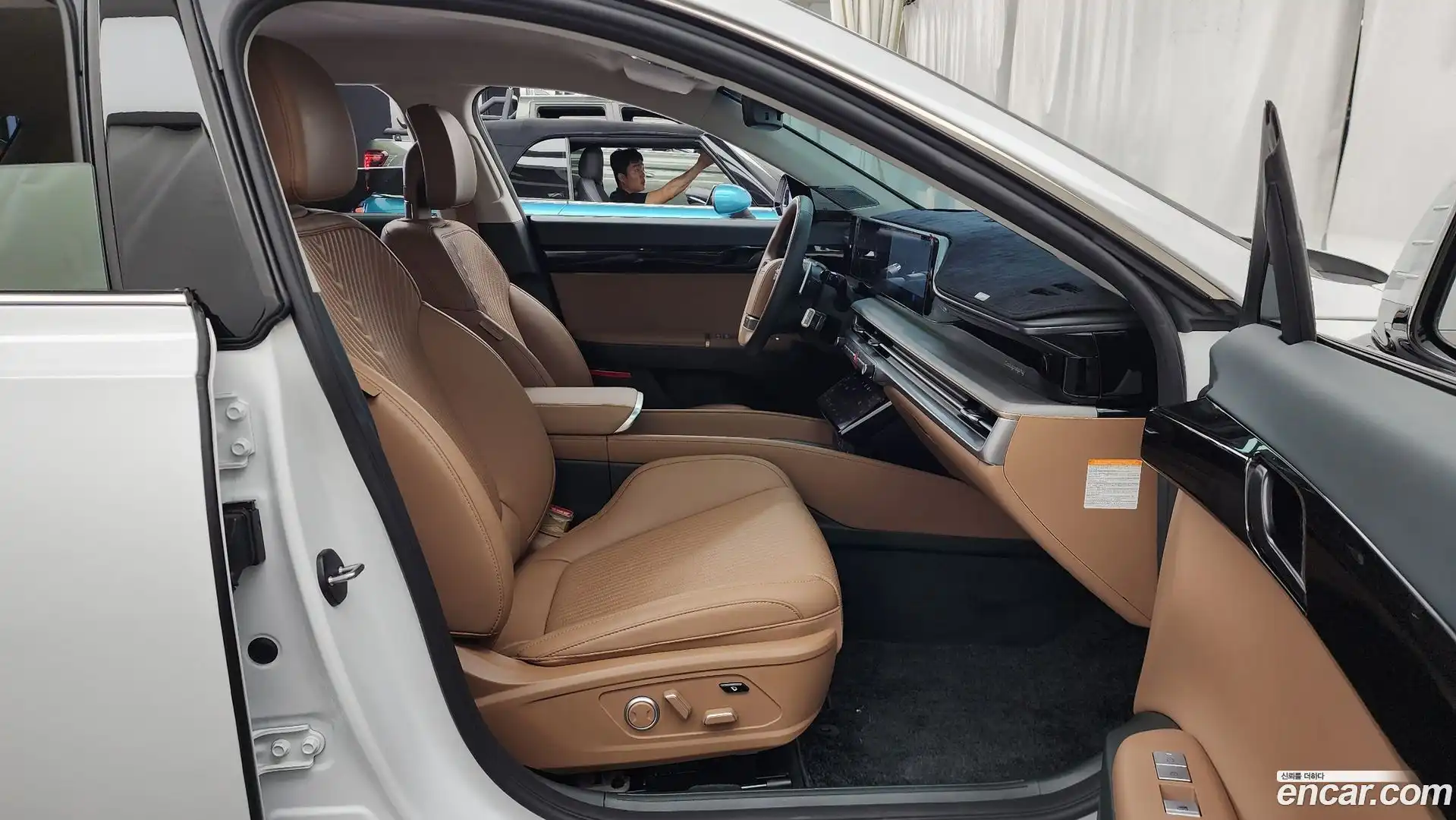 Grandeur Hyundai 2024.4-OPTION-015