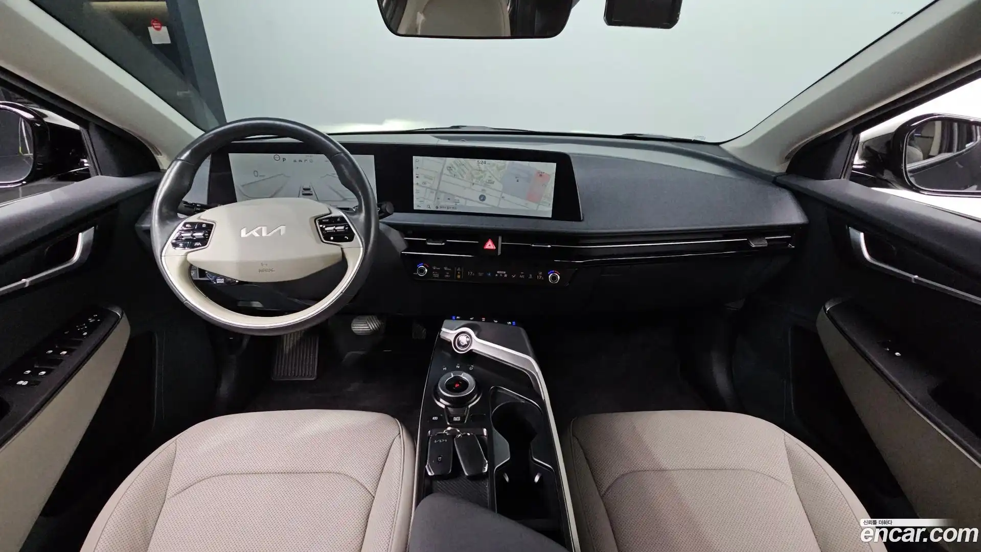 EV6 Kia 2022.2-INNER-007